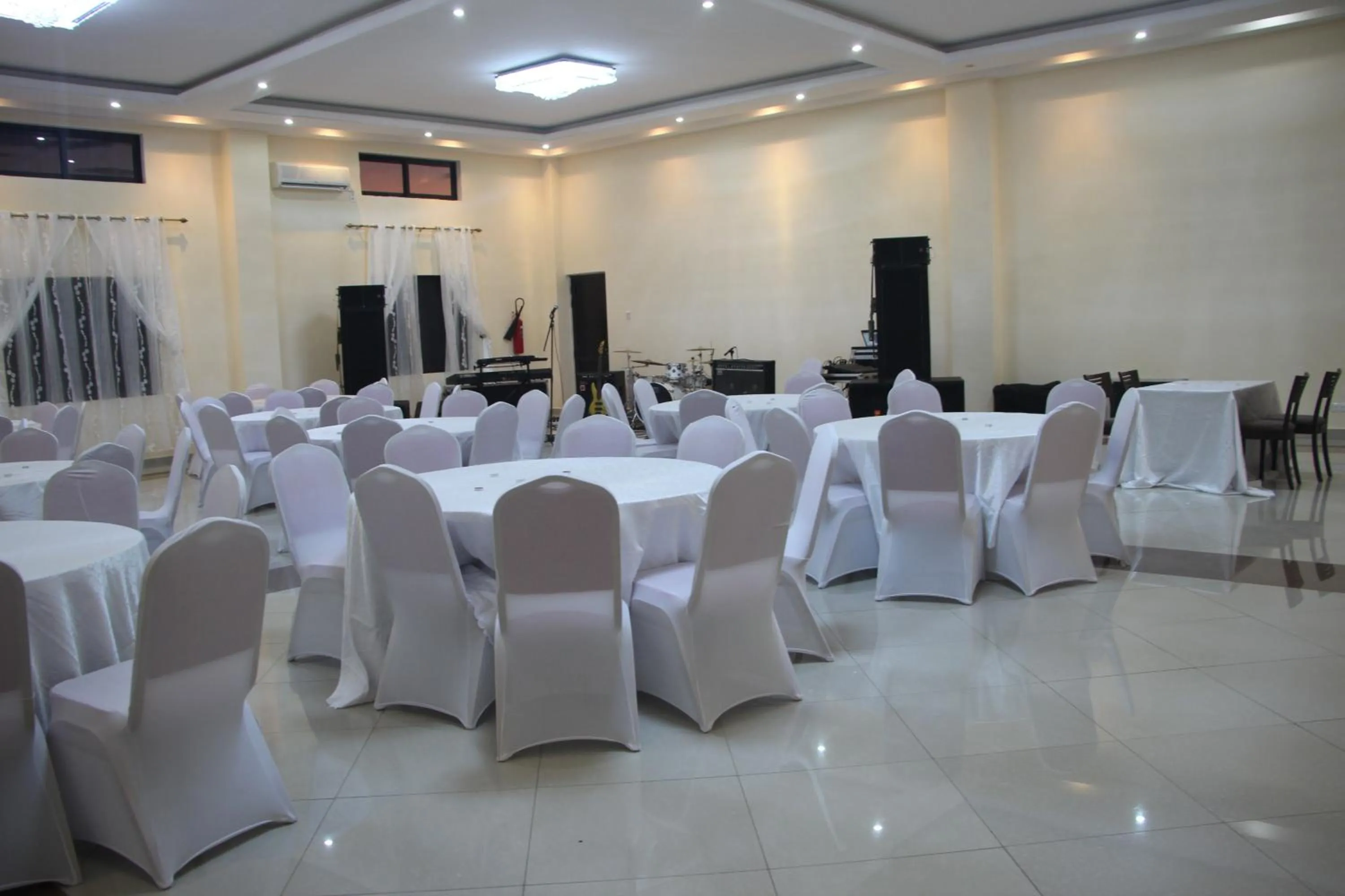 Banquet/Function facilities in THE ESCAPE LODGE