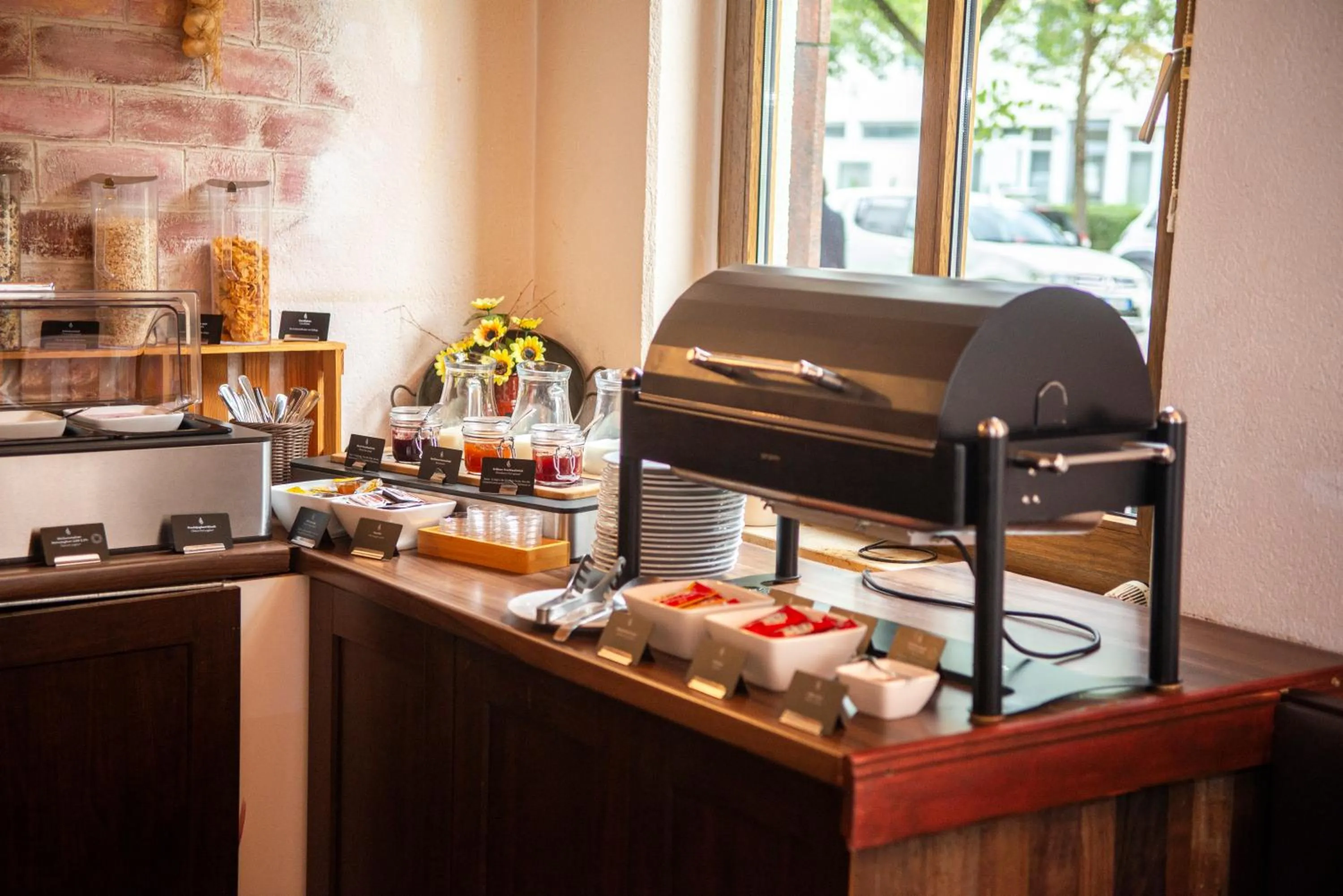 Breakfast in Hotel Perlach Allee by Blattl