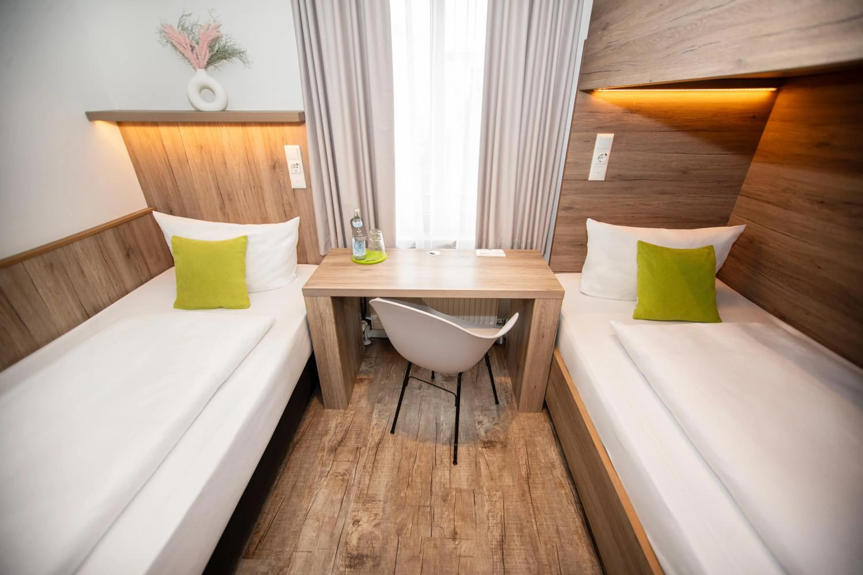 Photo of the whole room, Bed in Hotel Perlach Allee by Blattl