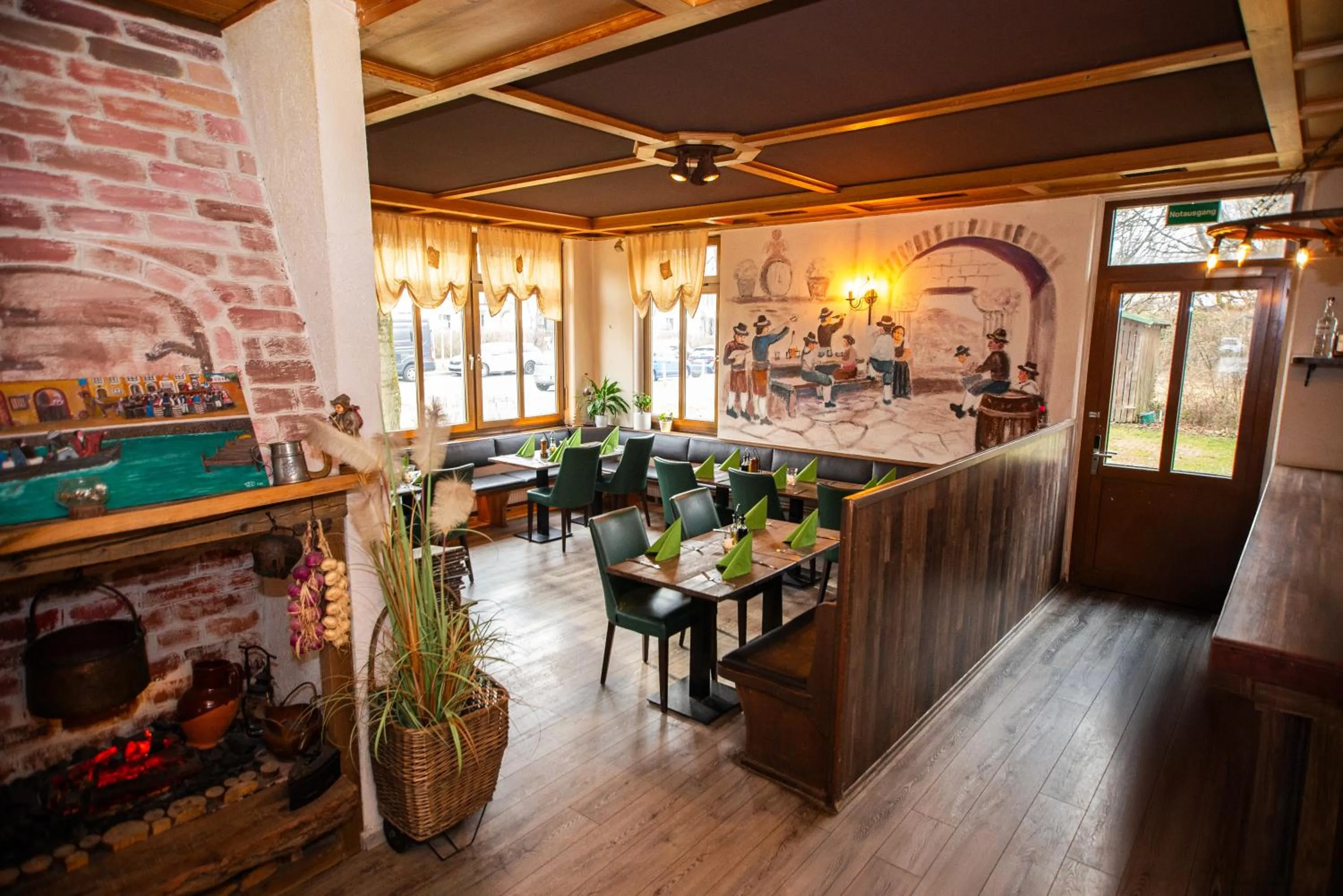 Restaurant/places to eat in Hotel Perlach Allee by Blattl