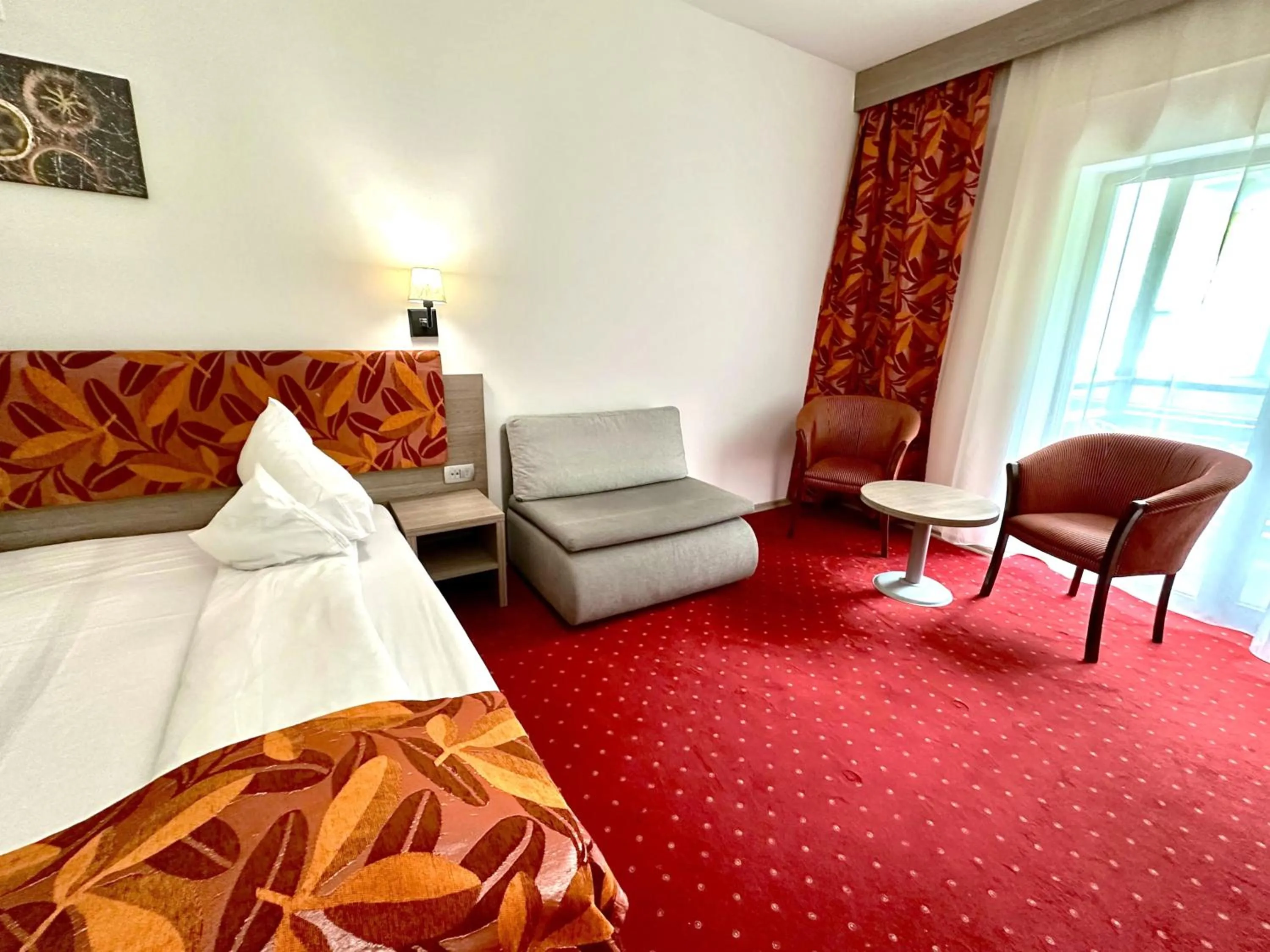 Photo of the whole room, Bed in Hotel TISA