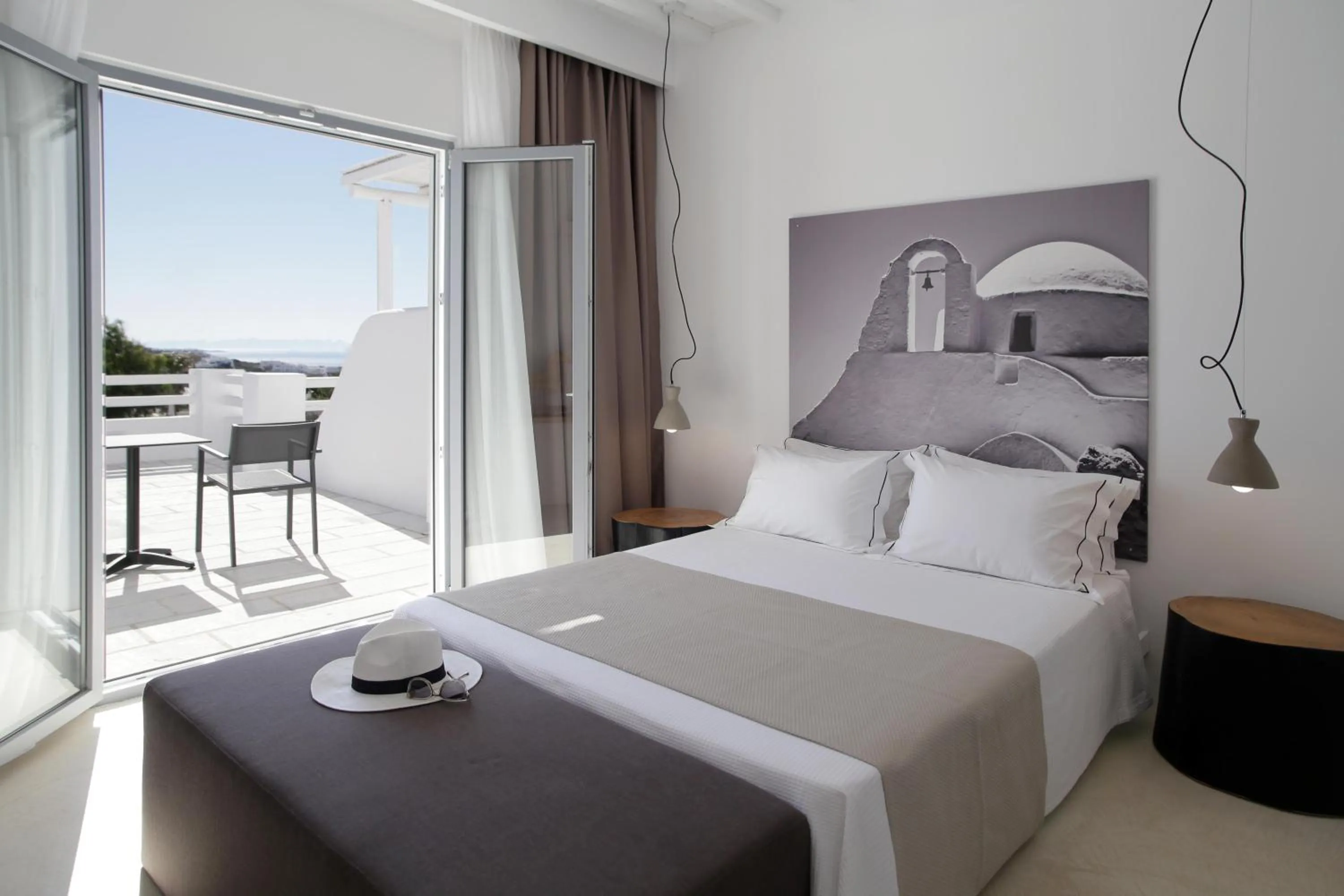 Photo of the whole room, Bed in Livin Mykonos Hotel - Adults Only