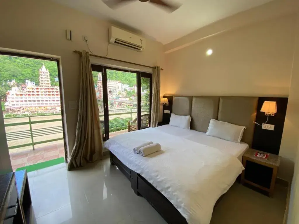 Bed in Kunwar Residency Bed in Kunwar Residency
