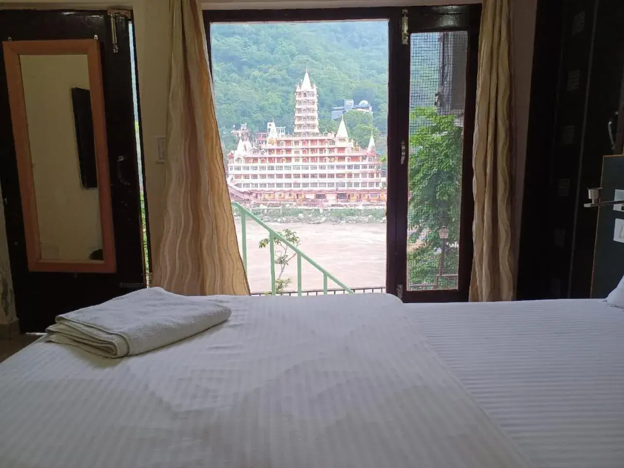 Bed in Kunwar Residency Bed in Kunwar Residency