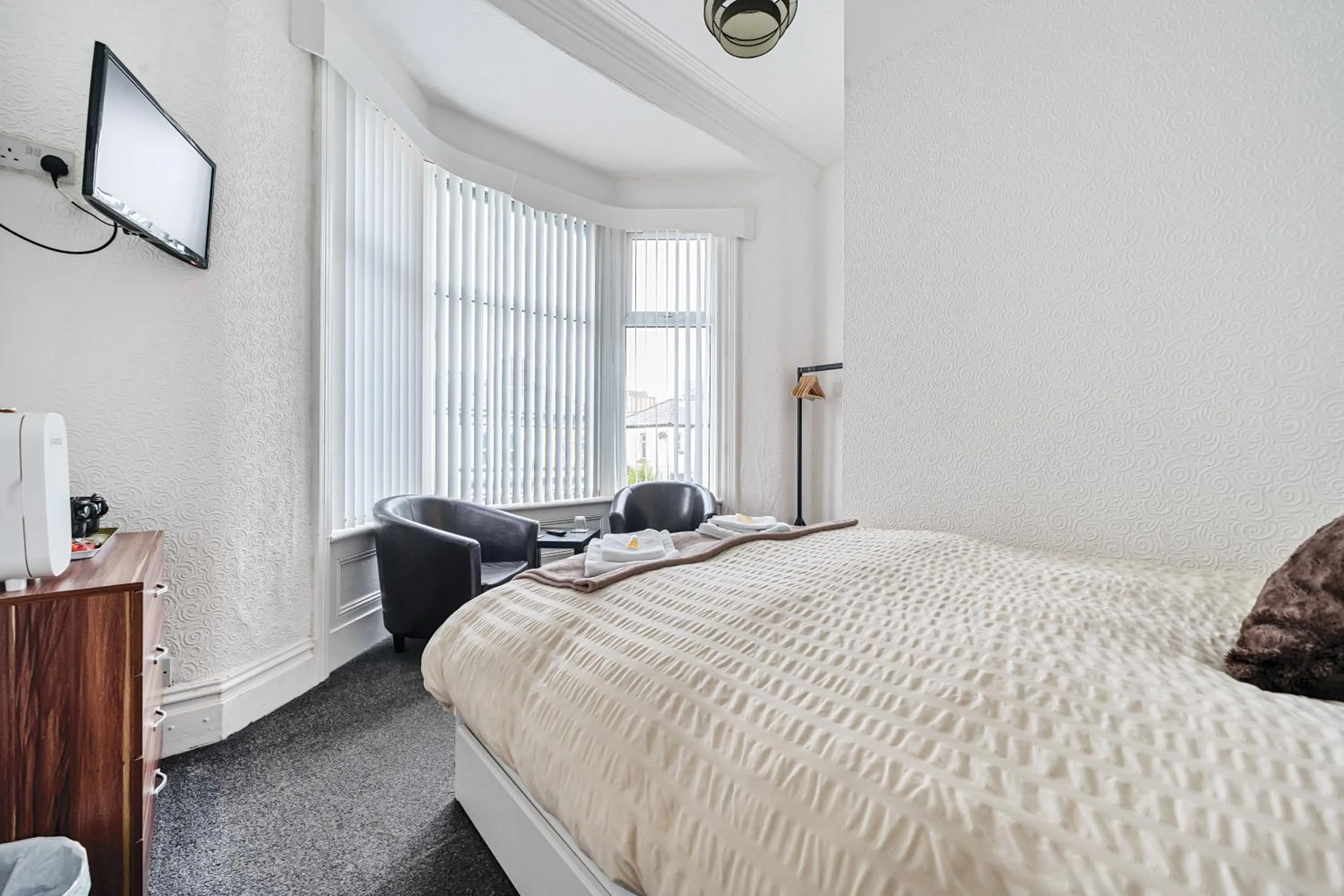 Bed in Willin House Hotel