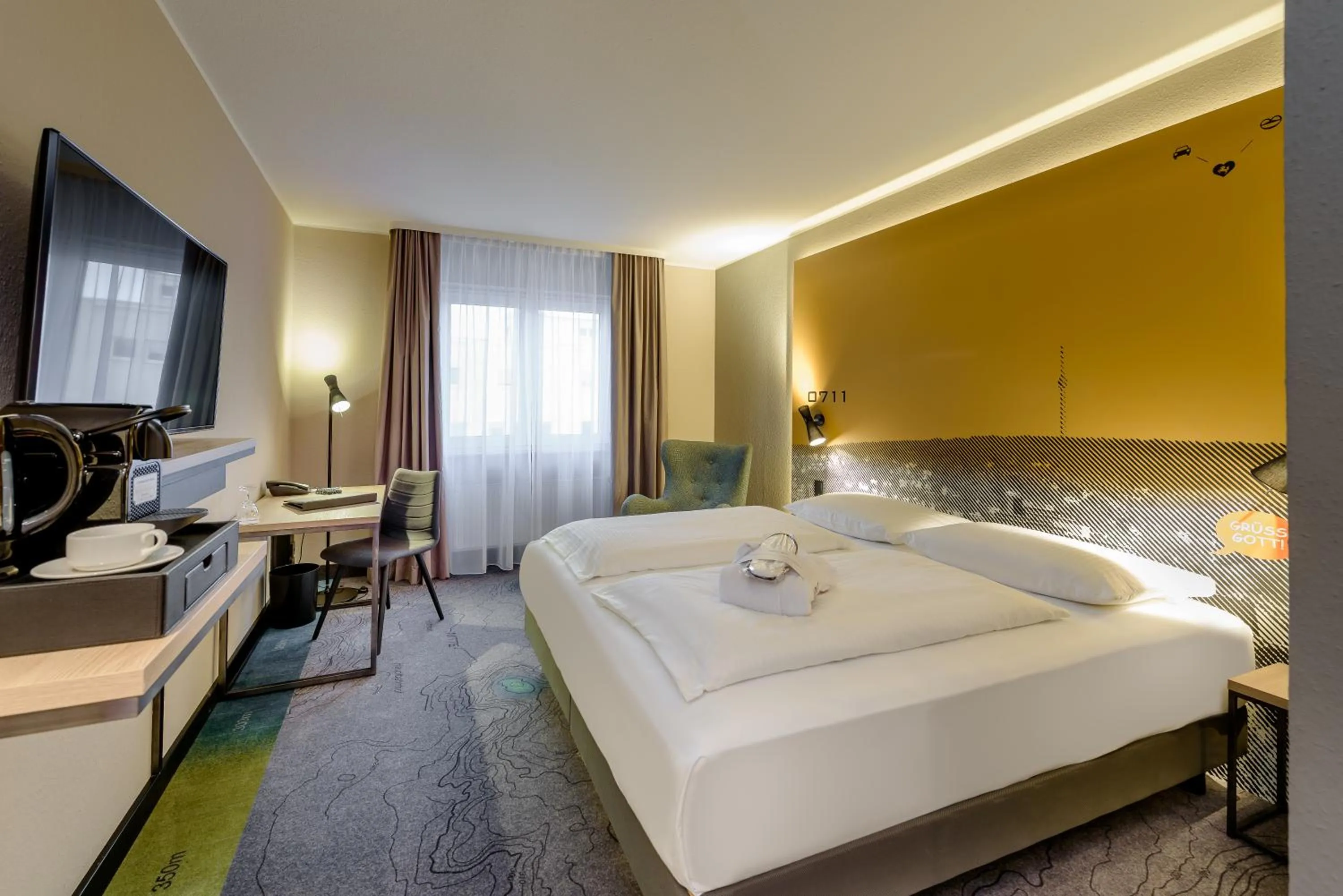 Photo of the whole room, Bed in Mercure Stuttgart Zuffenhausen