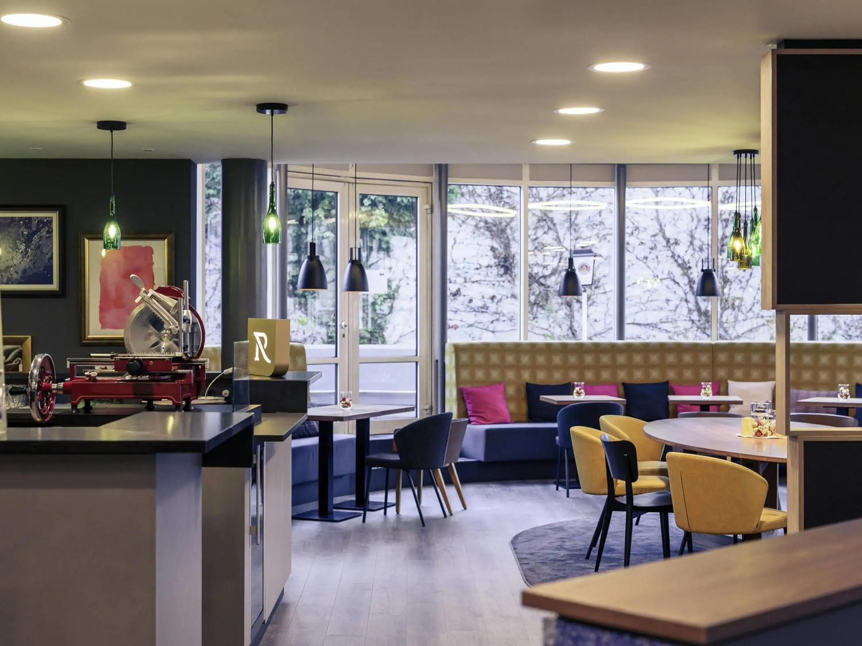 Lounge or bar in Mercure Stuttgart Zuffenhausen Lounge or bar in Mercure Stuttgart Zuffenhausen