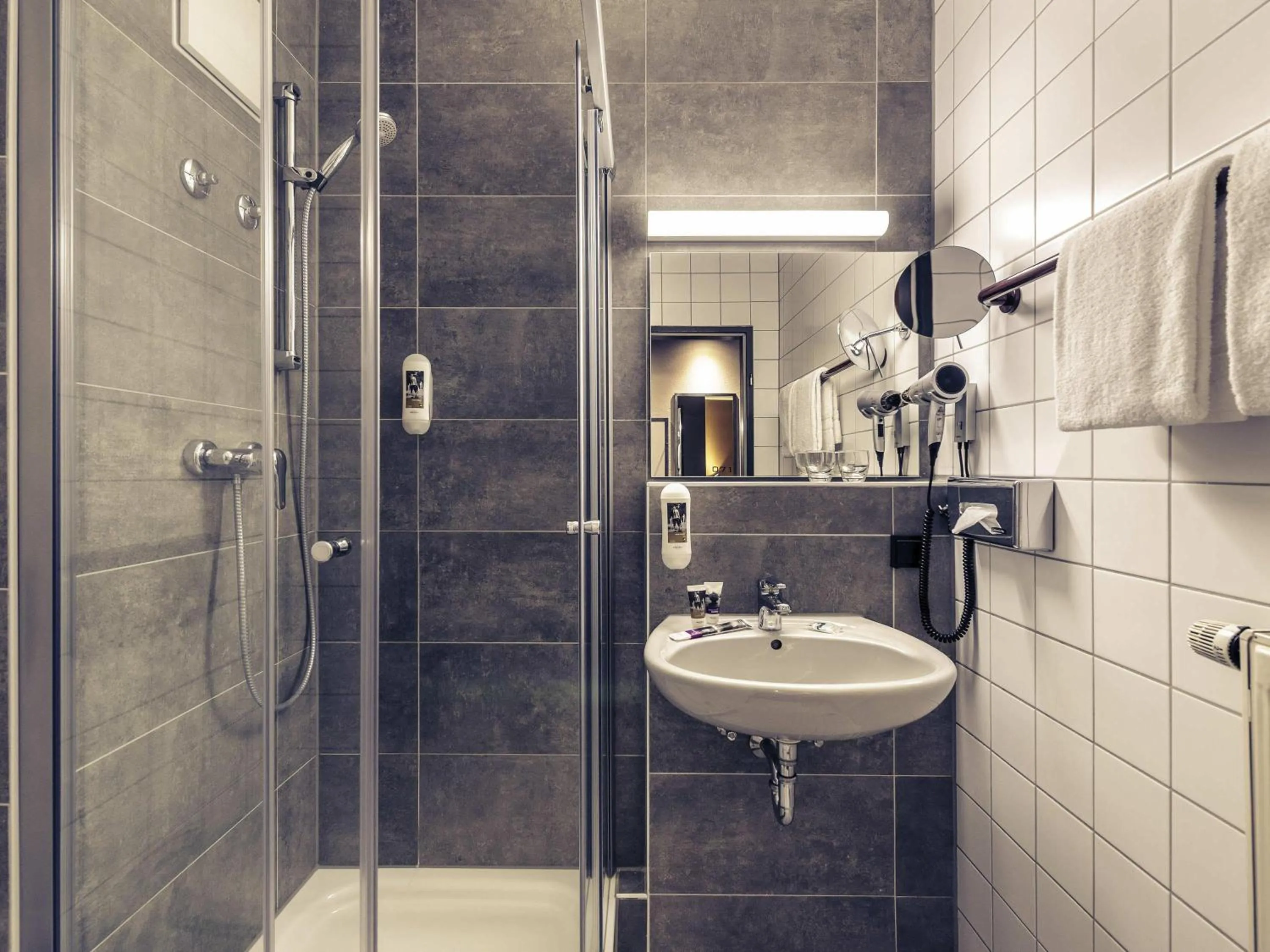 Bedroom in Mercure Stuttgart Zuffenhausen