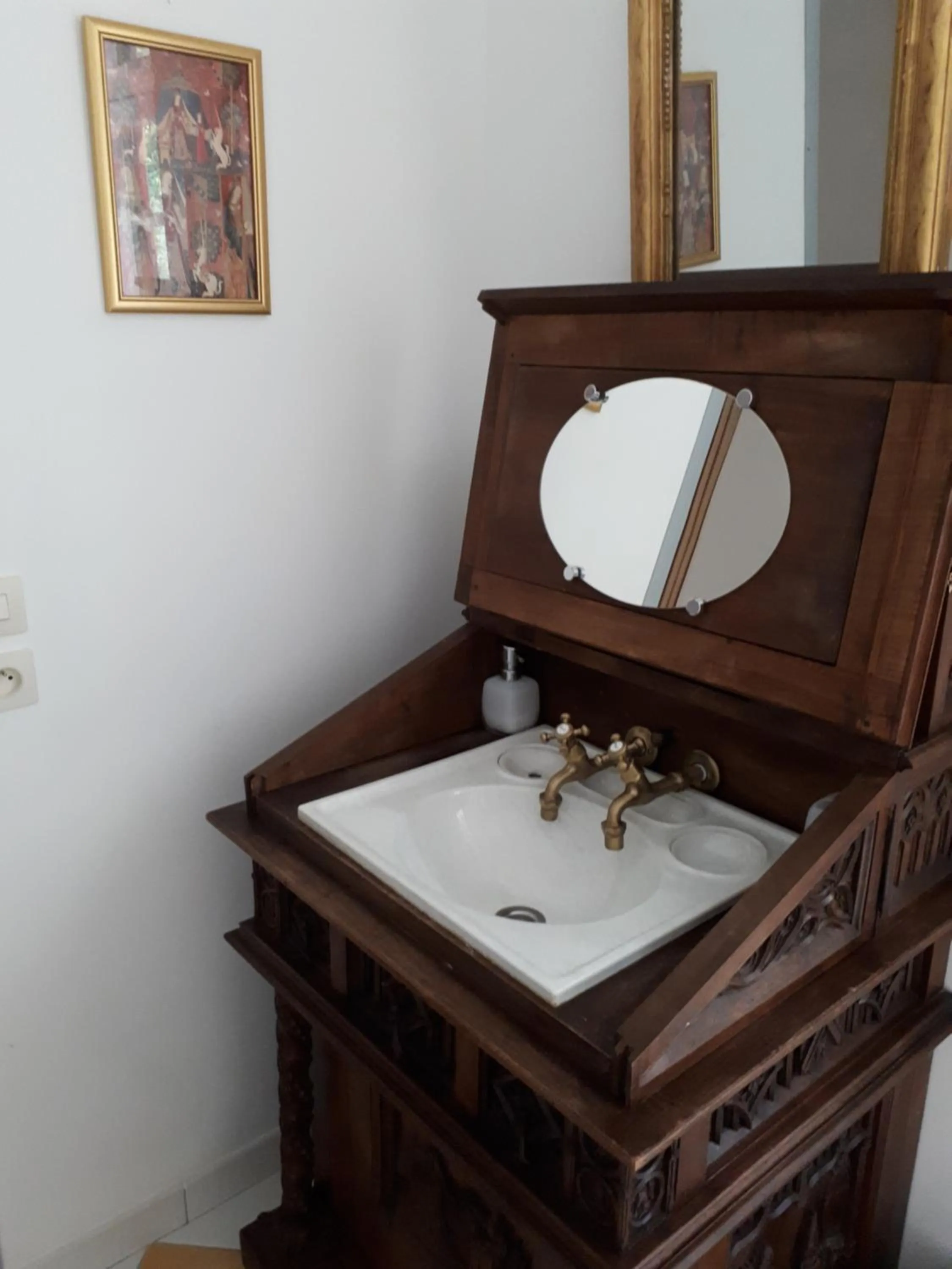 La Cure du Maine Charles