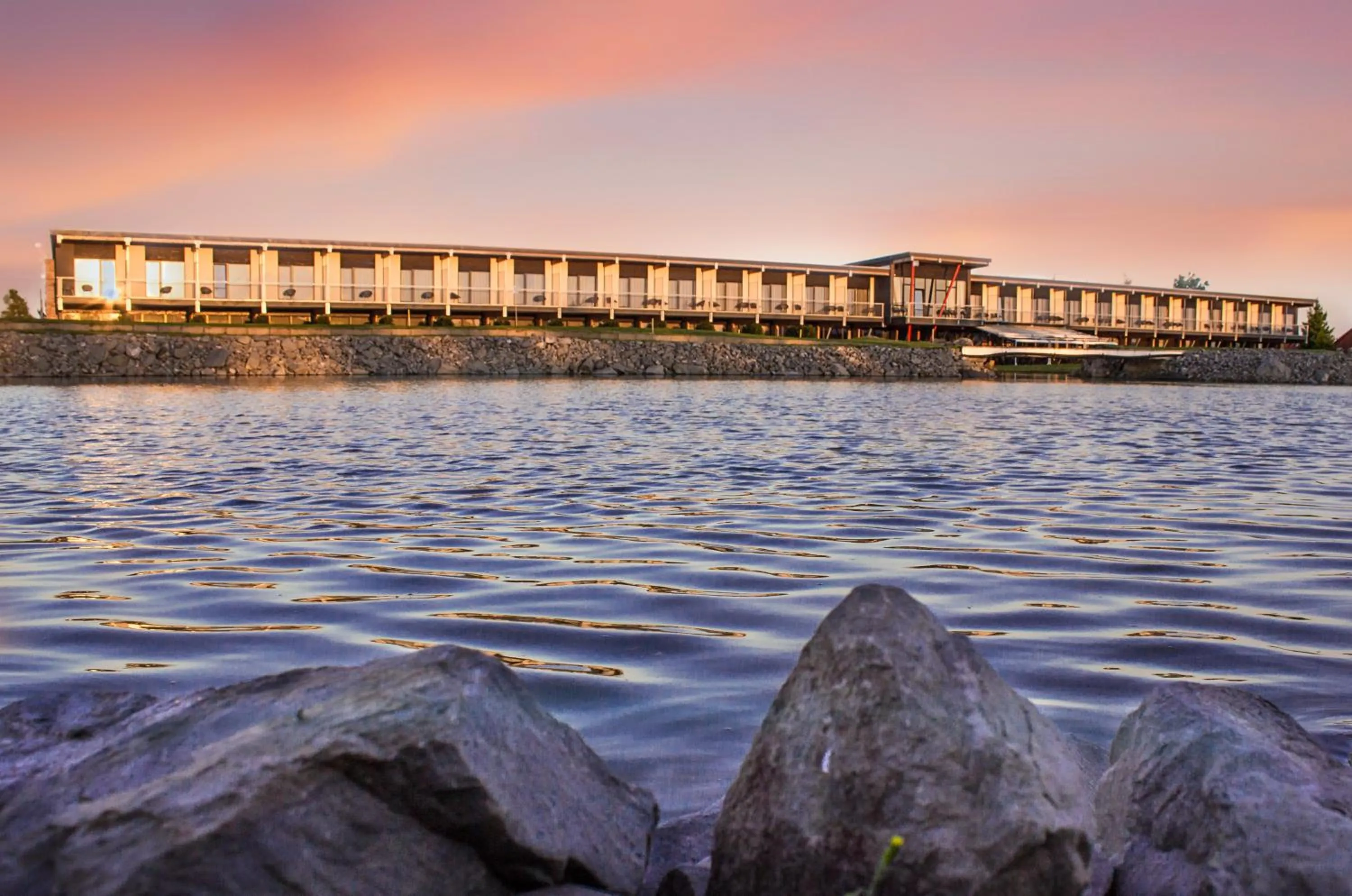 Facade/entrance in Sand Martin