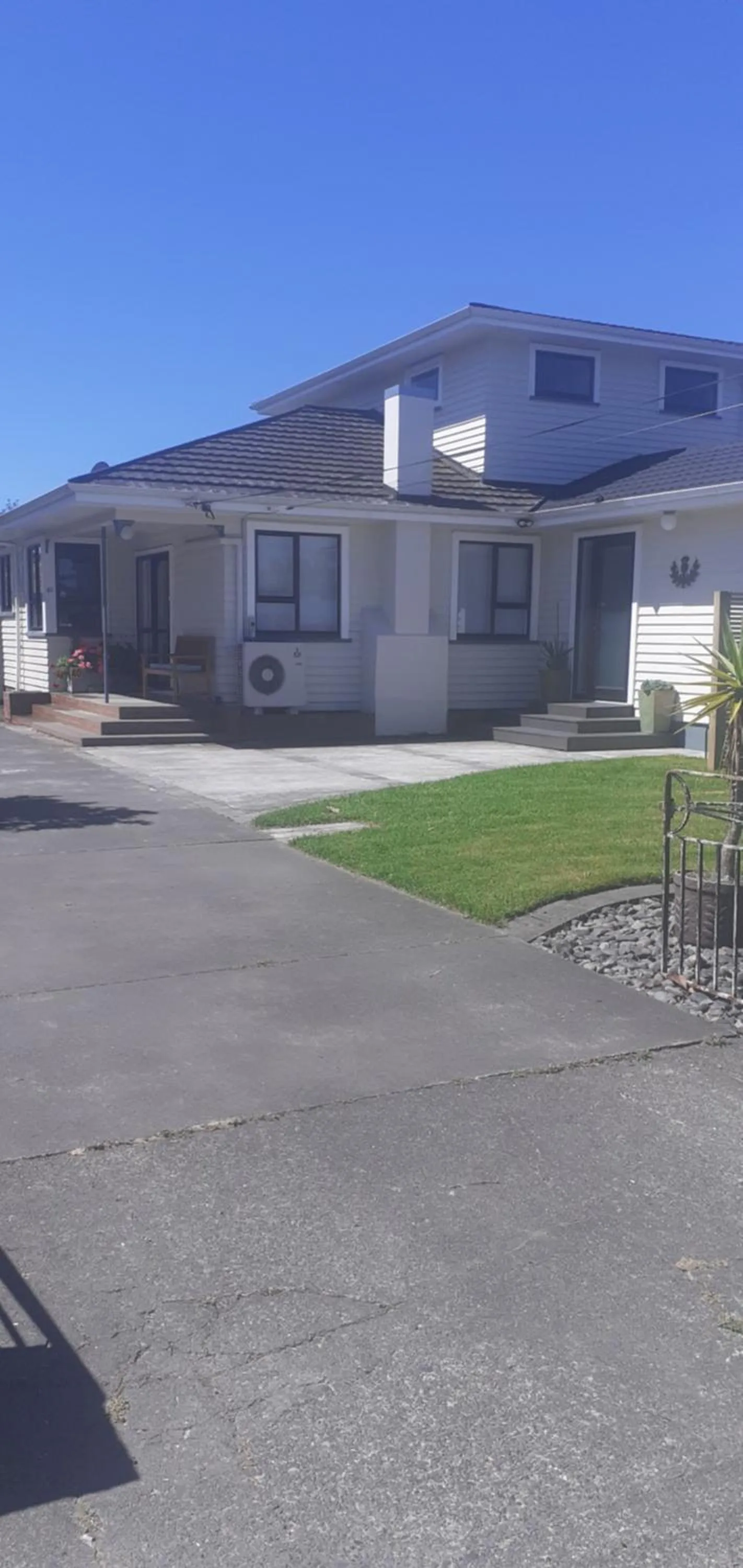 Property building in Thistle B&B