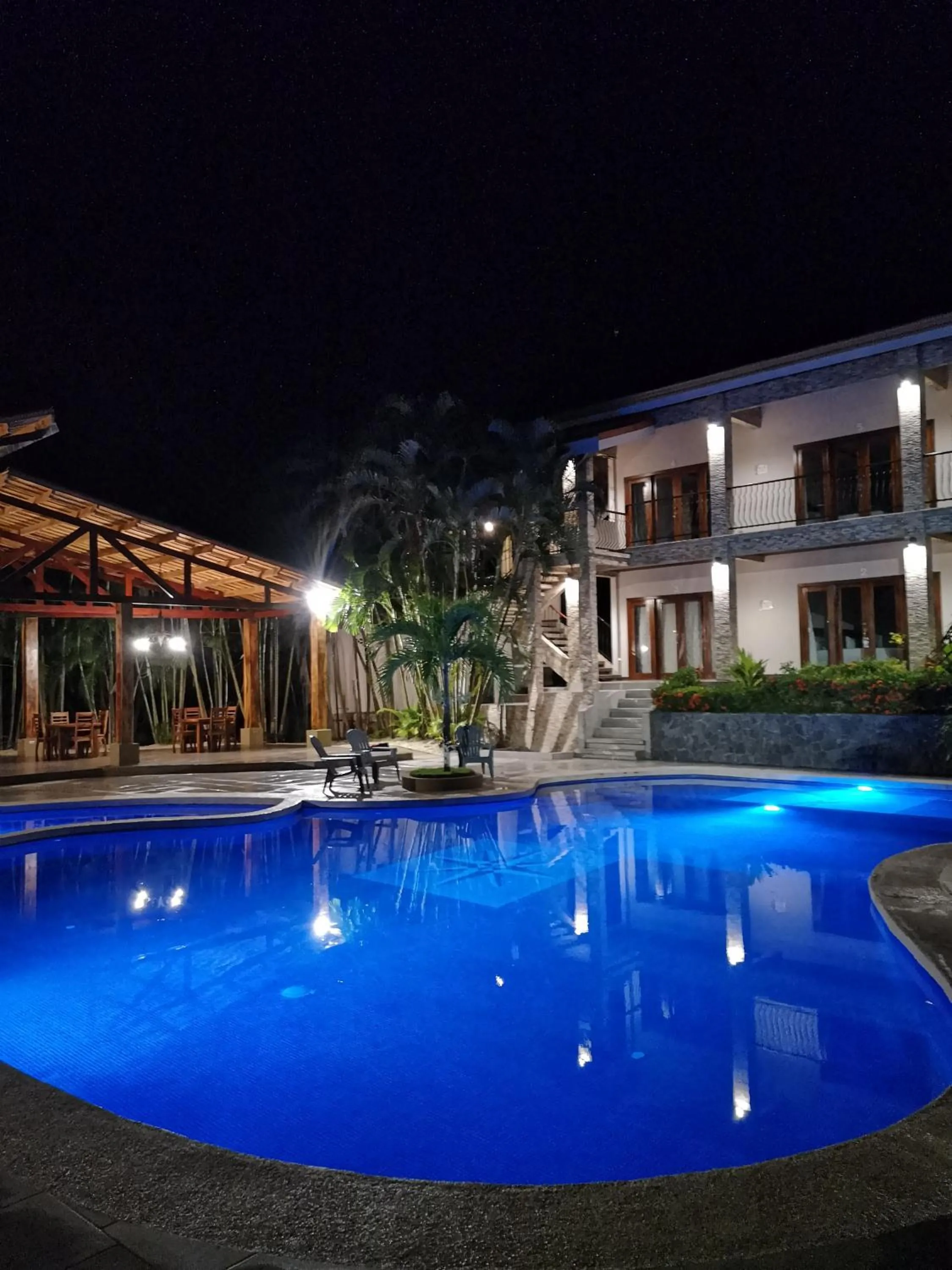 Swimming pool in Hotel Amira