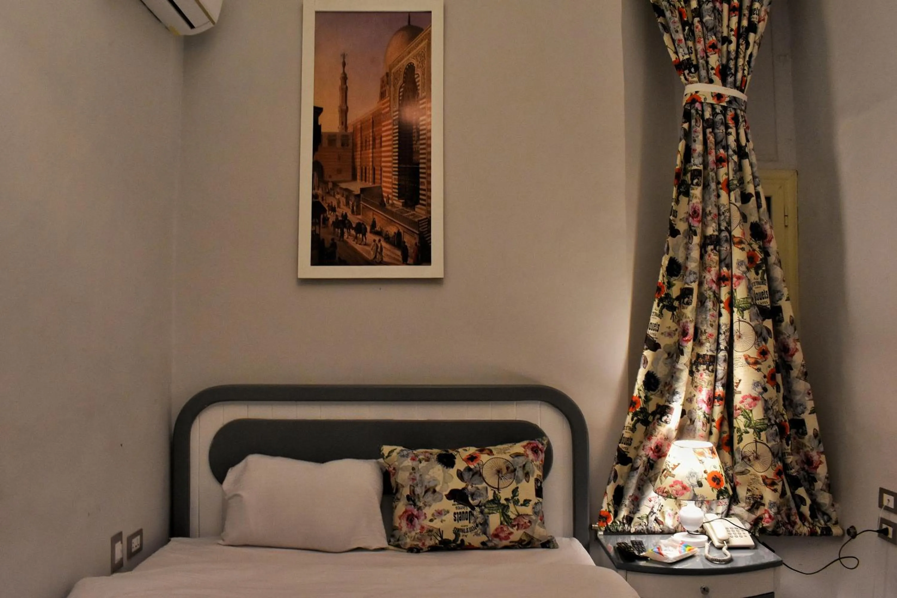 Bedroom, Bed in columbia sky city hotel