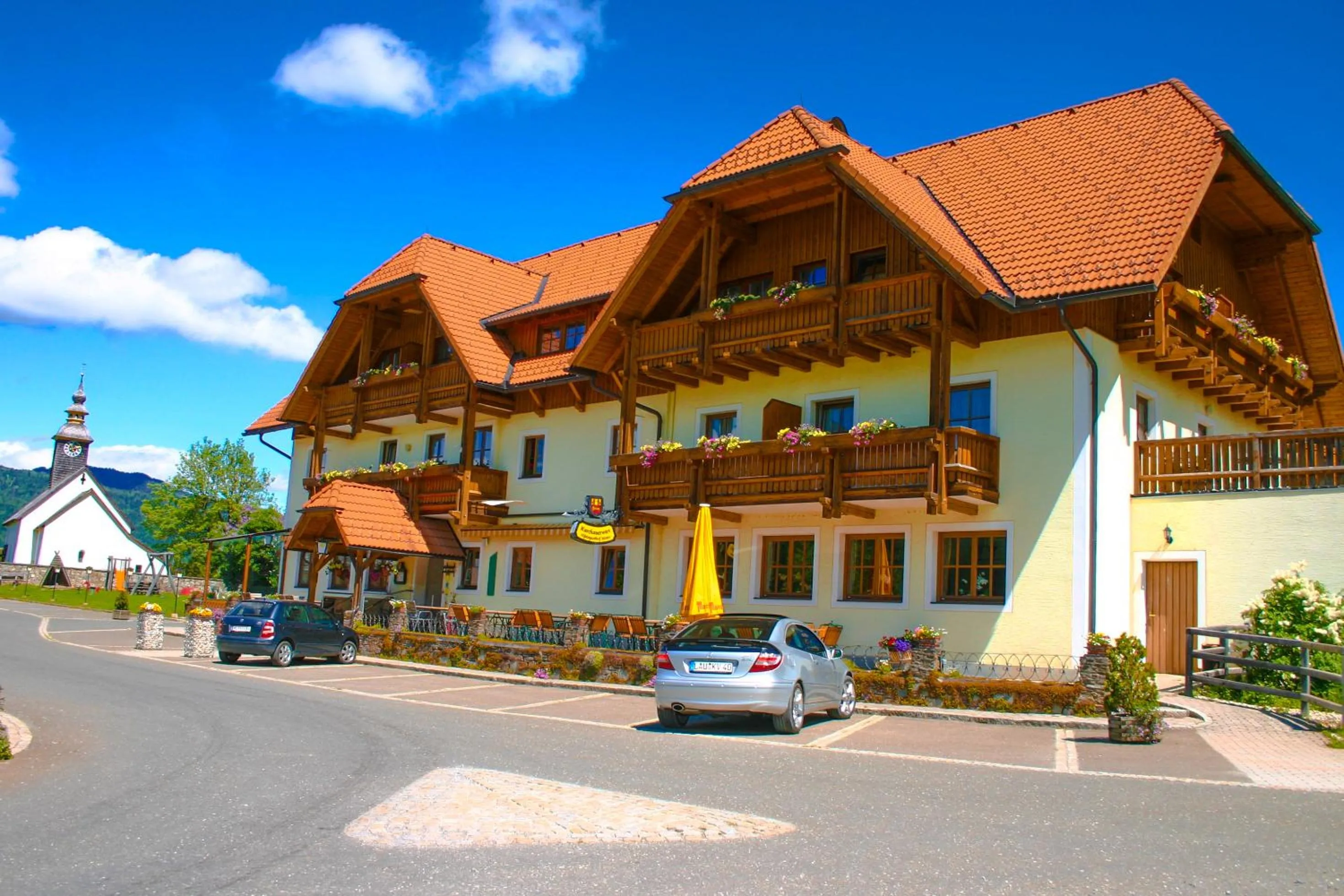 Facade/entrance in Alpengasthof Moser