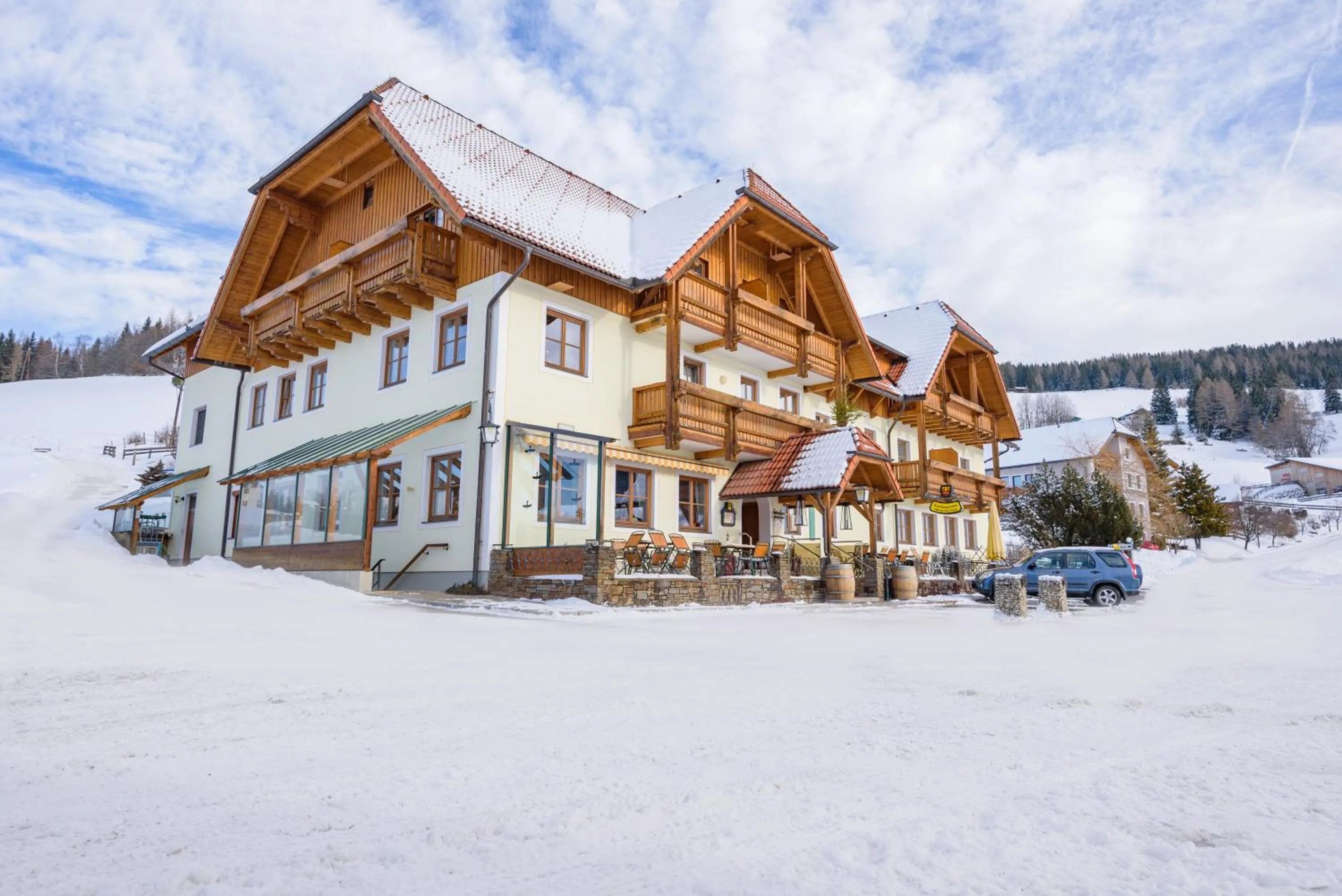 Facade/entrance in Alpengasthof Moser