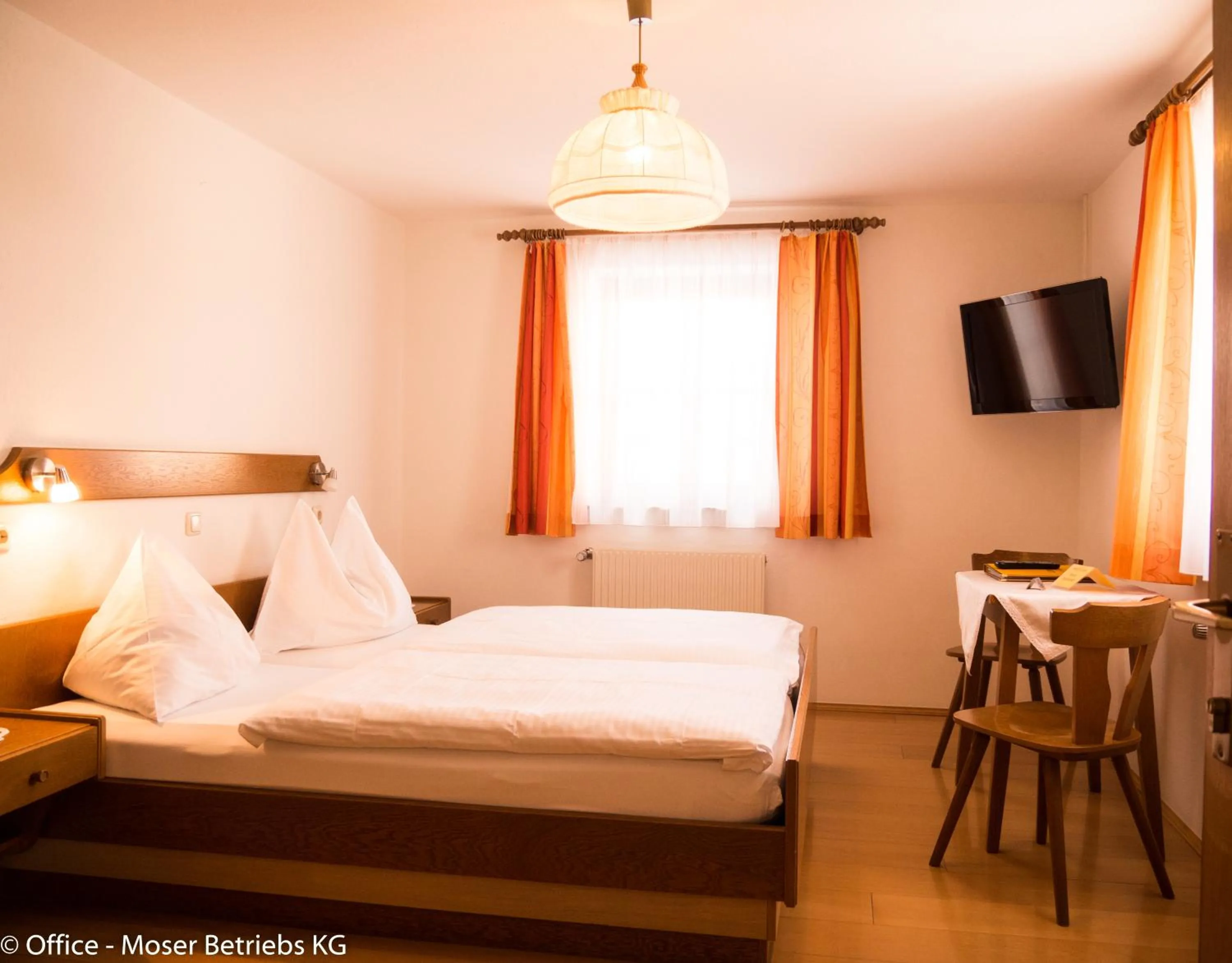 Bed in Alpengasthof Moser