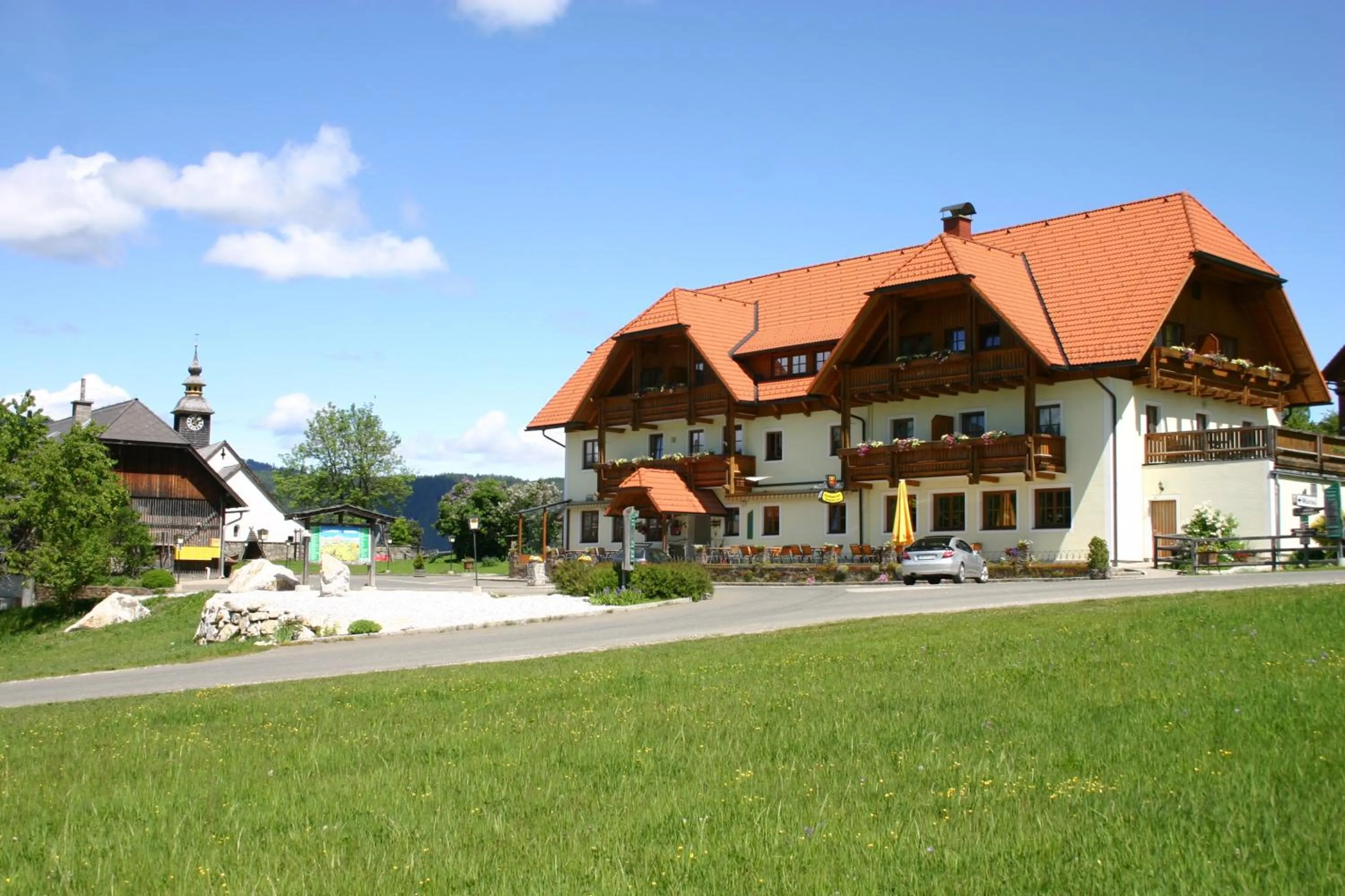 Facade/entrance in Alpengasthof Moser