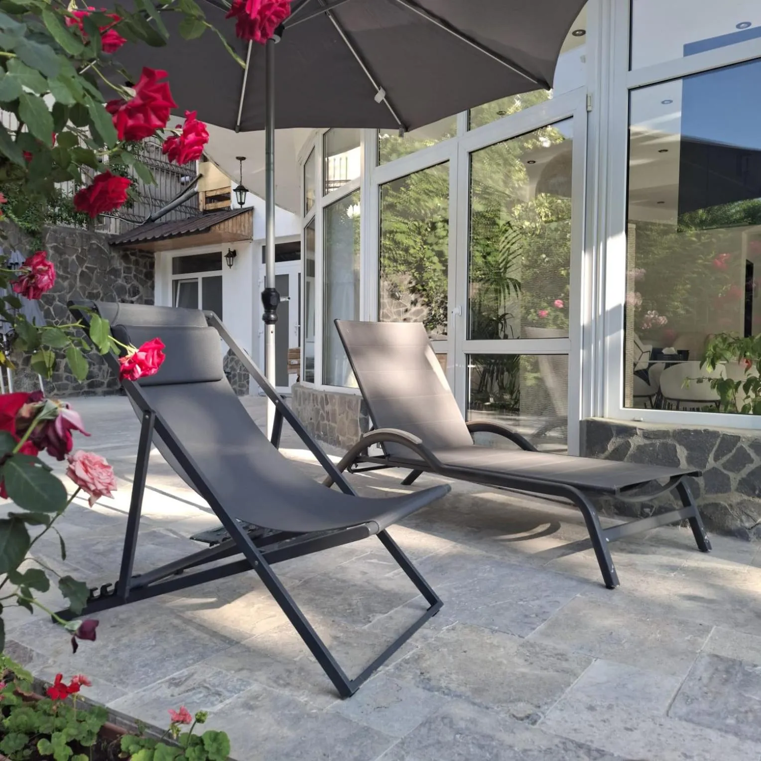 Summer in Pensiunea Warthe Bed & Breakfast