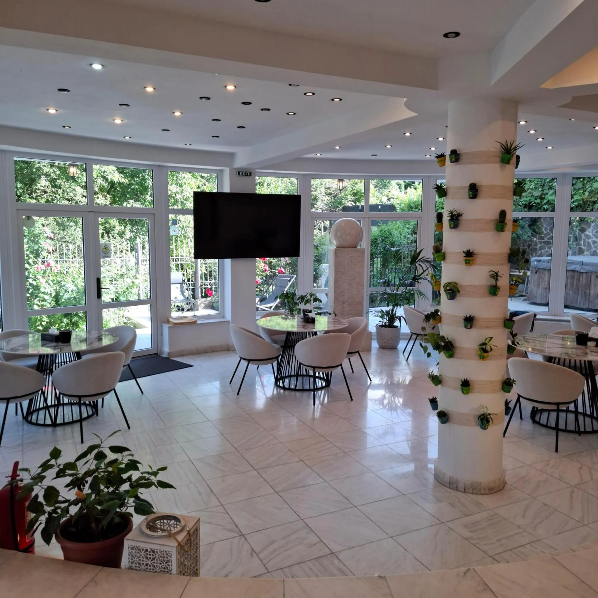 Breakfast in Pensiunea Warthe Bed & Breakfast