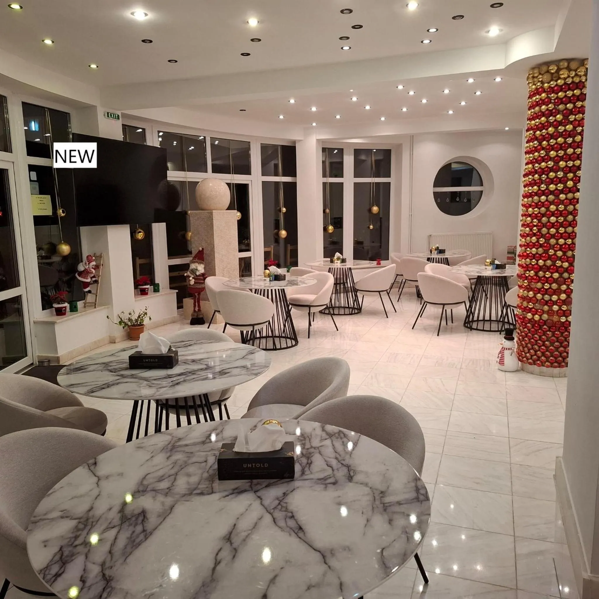 Restaurant/places to eat in Pensiunea Warthe Bed & Breakfast