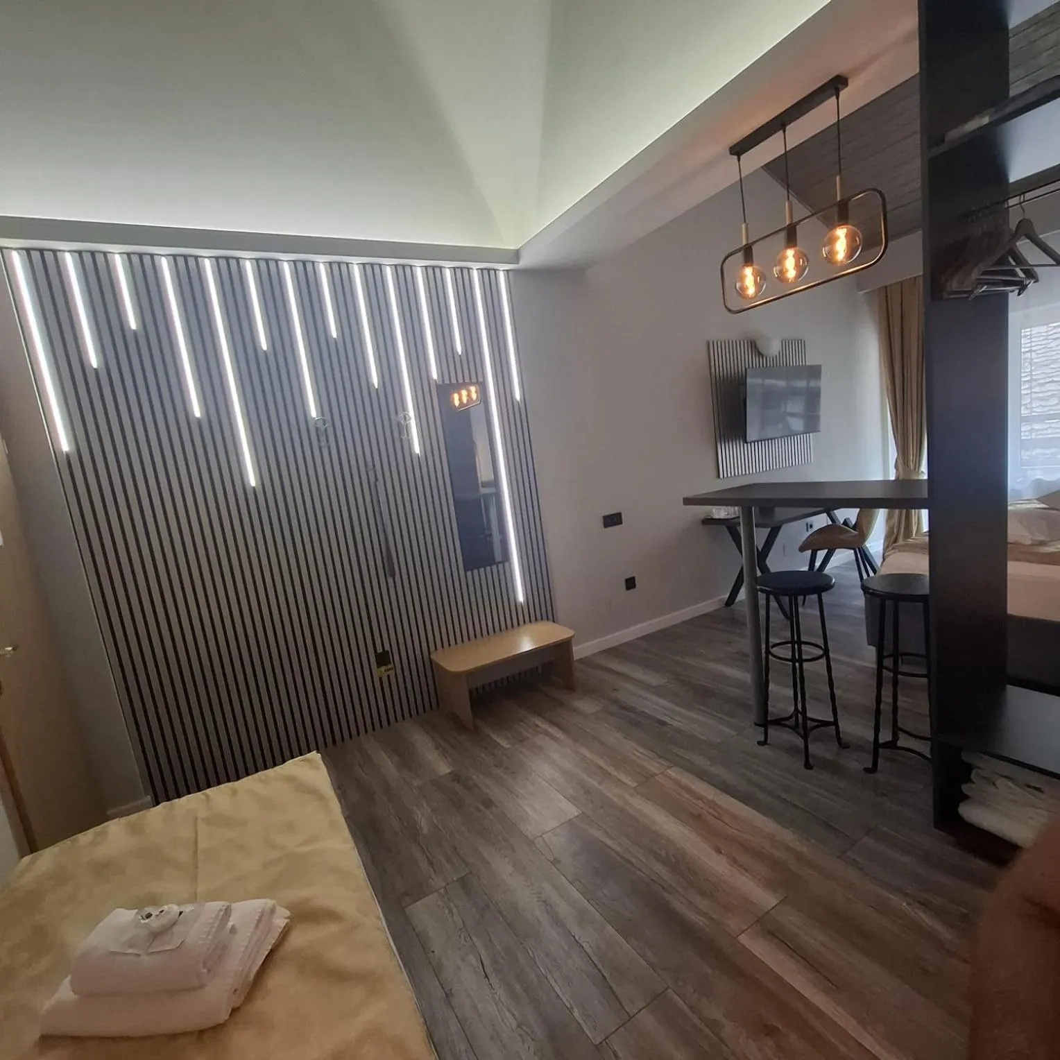 Seating area, Bed in Pensiunea Warthe Bed & Breakfast