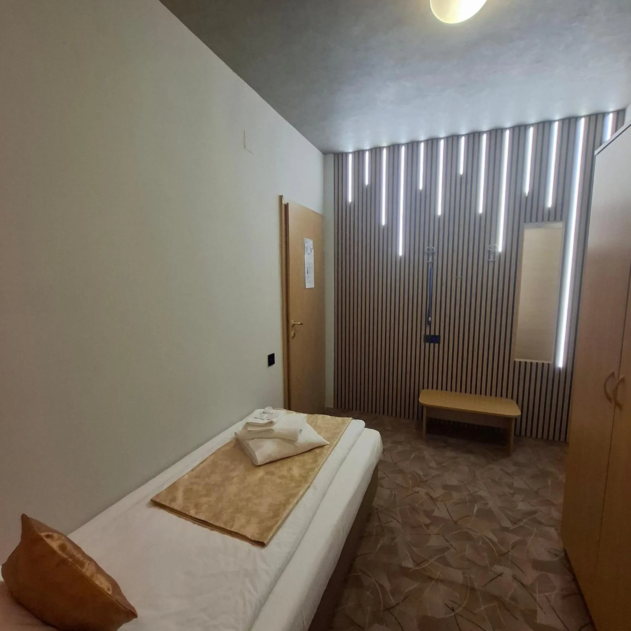 Bed in Pensiunea Warthe Bed & Breakfast