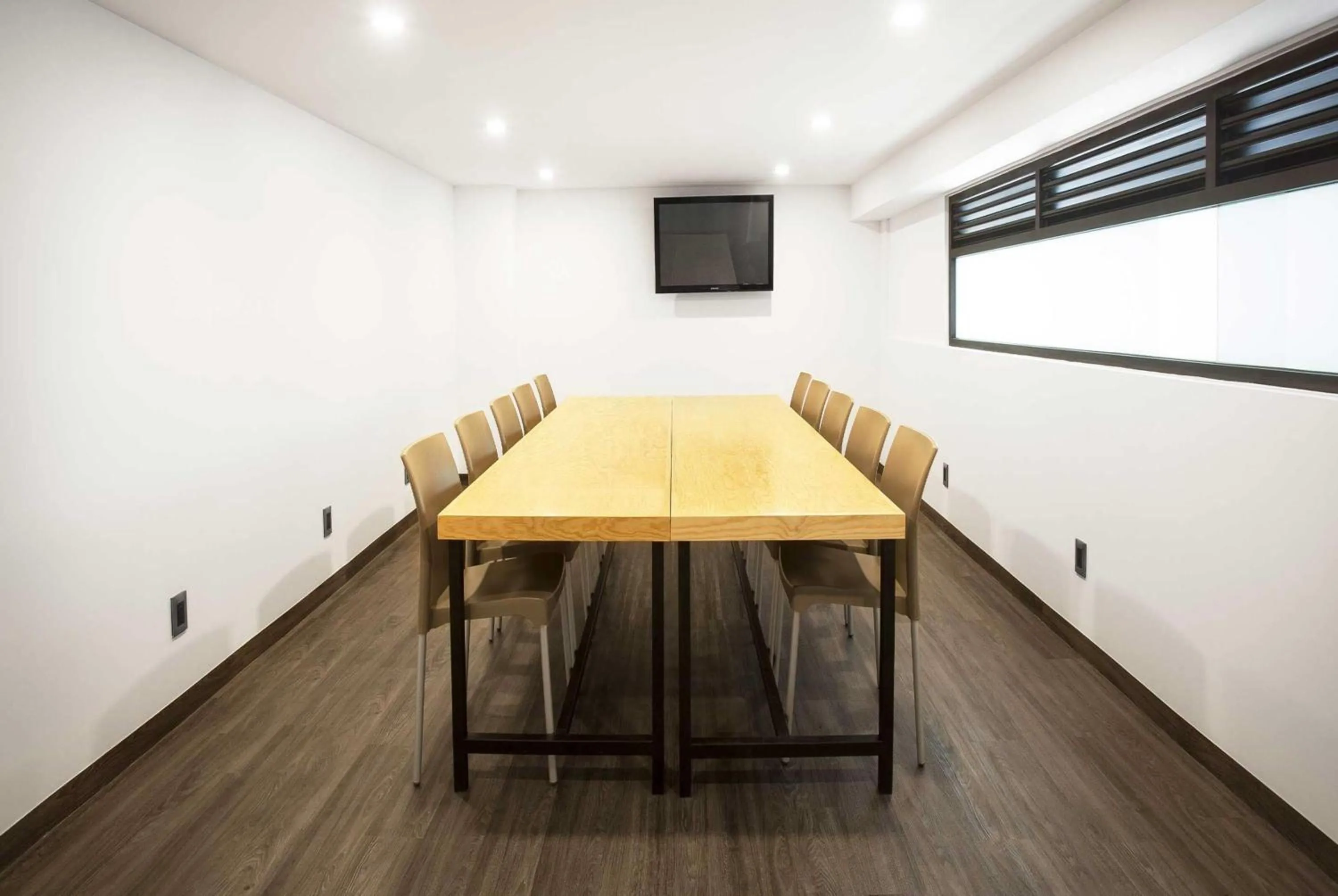 Meeting/conference room in Hotel MX lagunilla CDMX, Trademark Collection by Wyndham