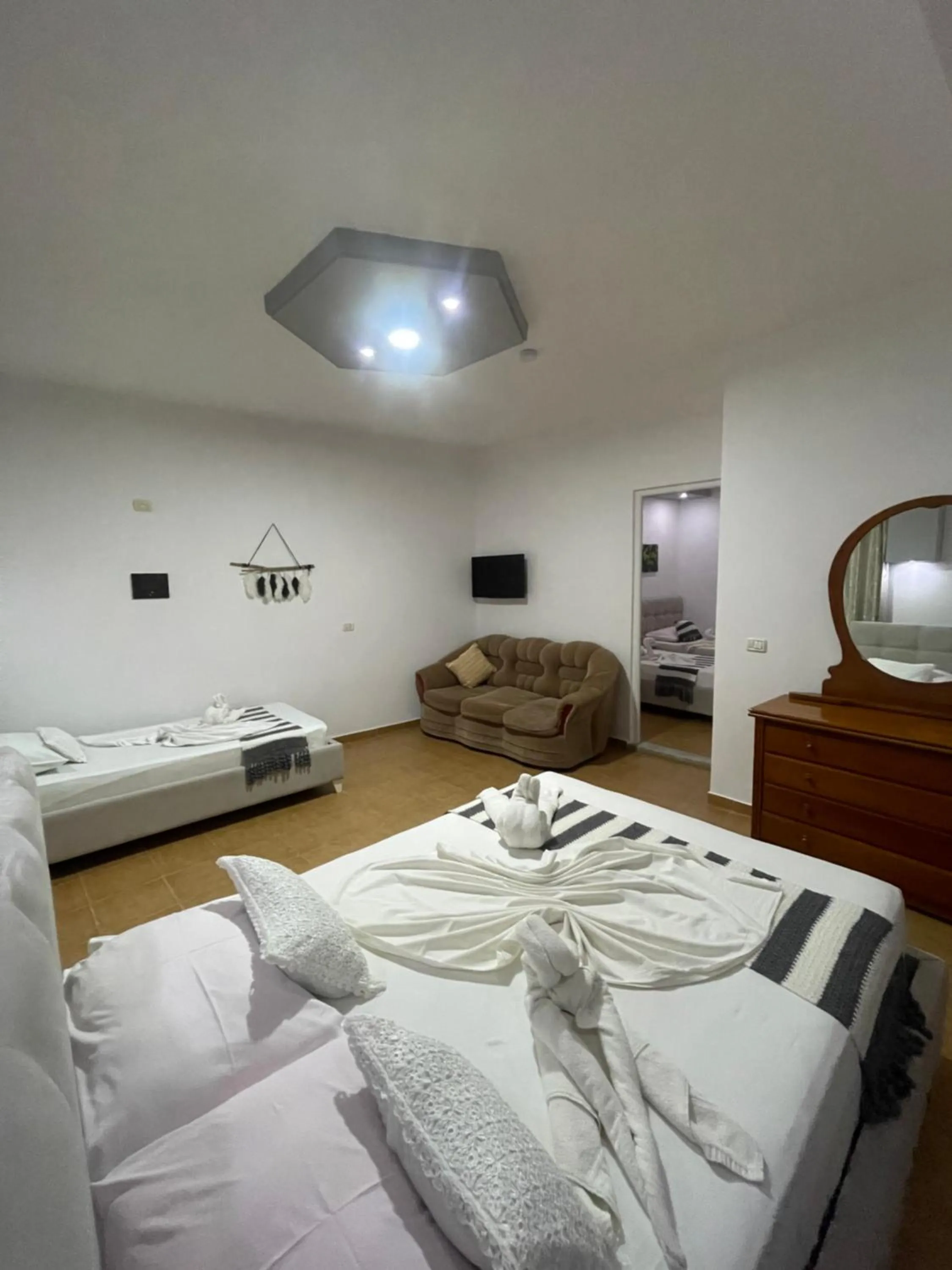 Photo of the whole room in Hotel Soan