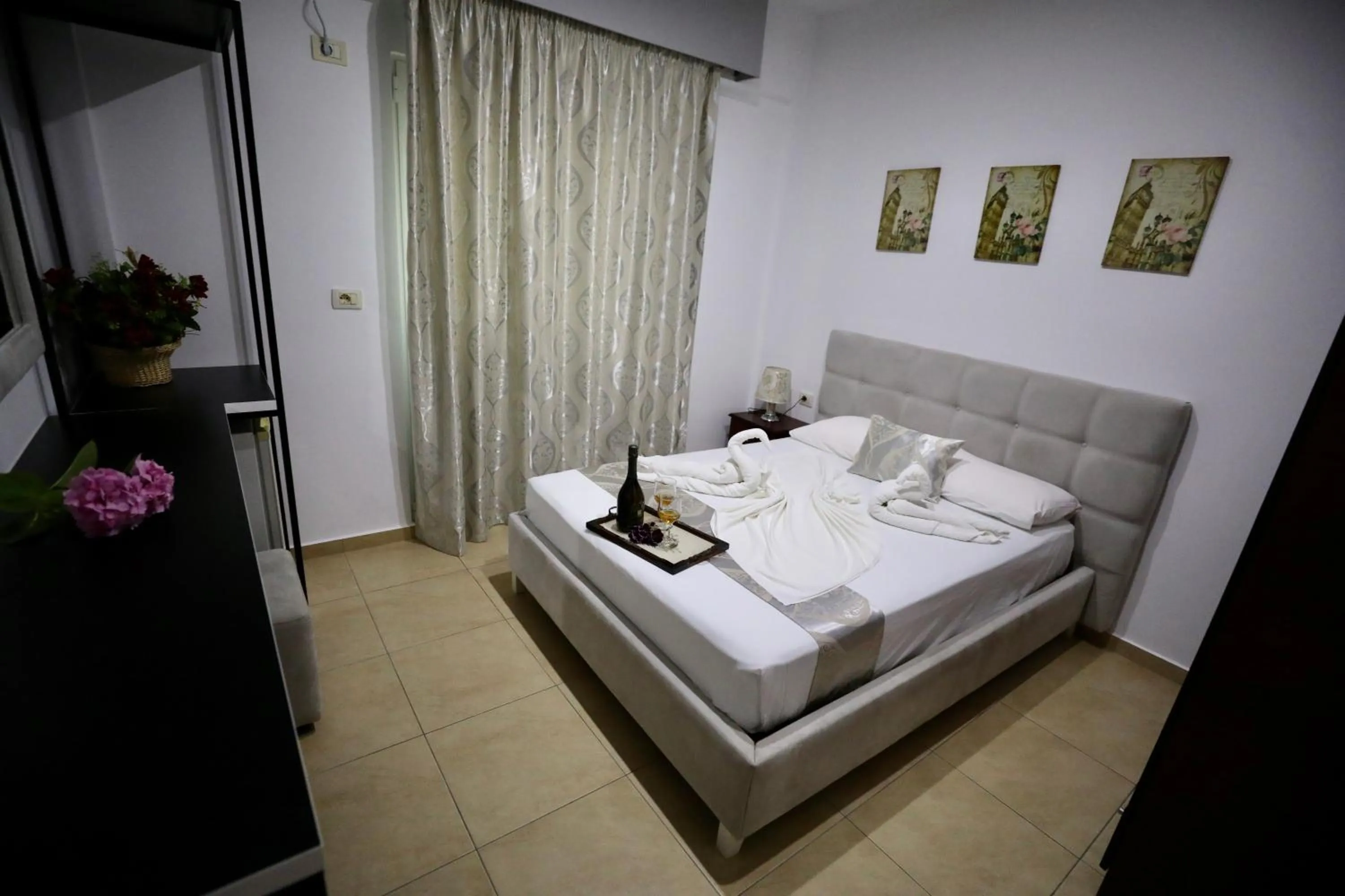 Photo of the whole room in Hotel Soan