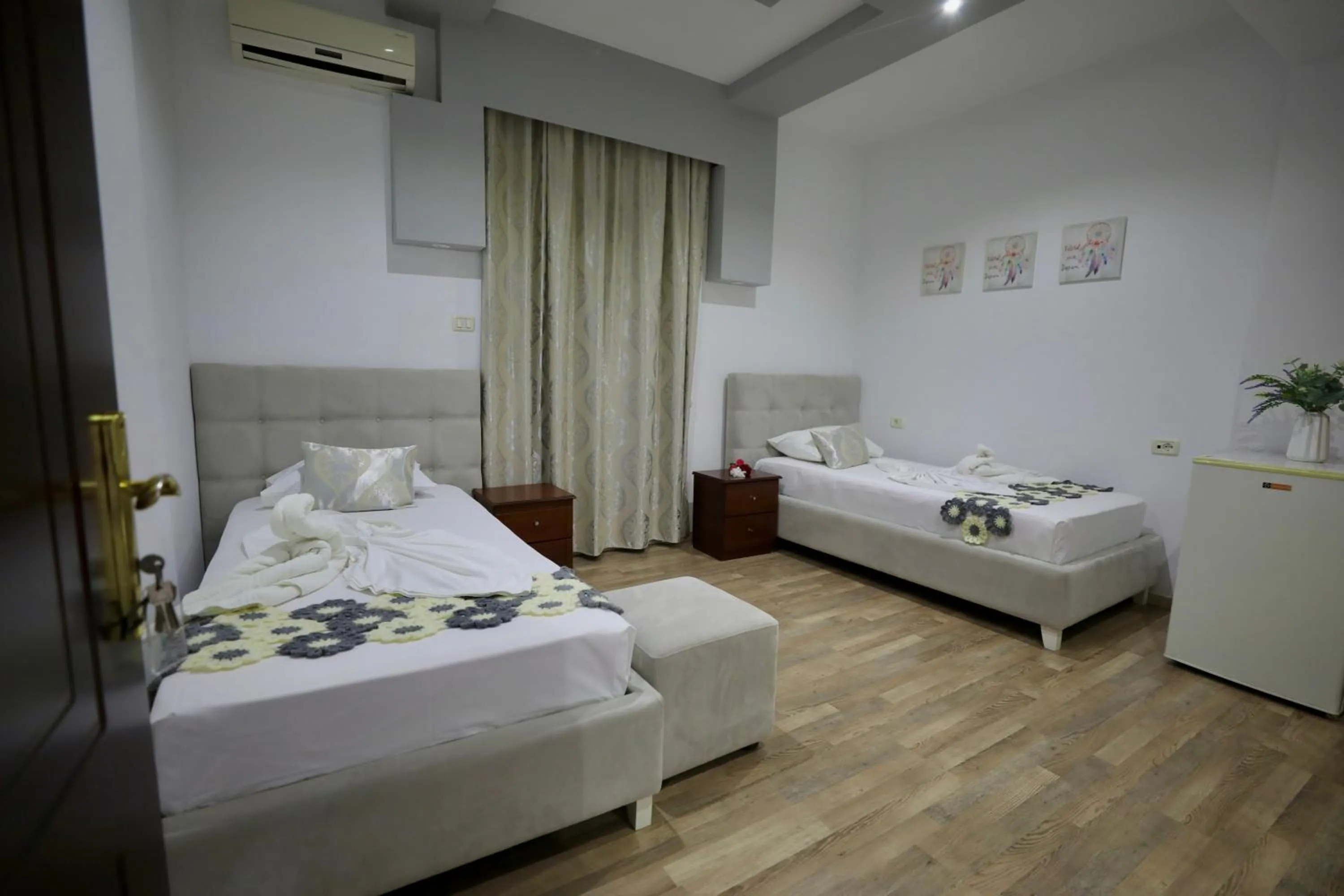 Photo of the whole room in Hotel Soan