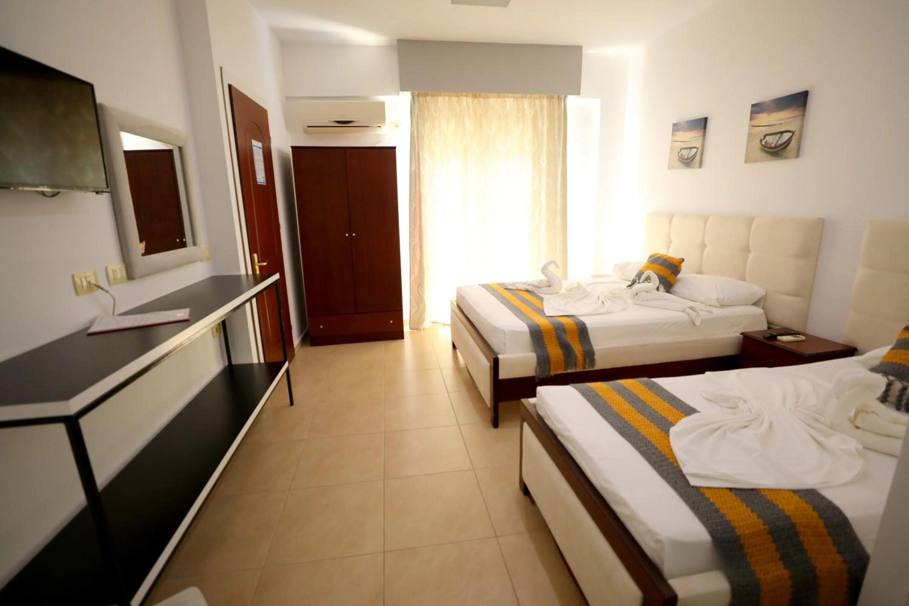 Photo of the whole room in Hotel Soan