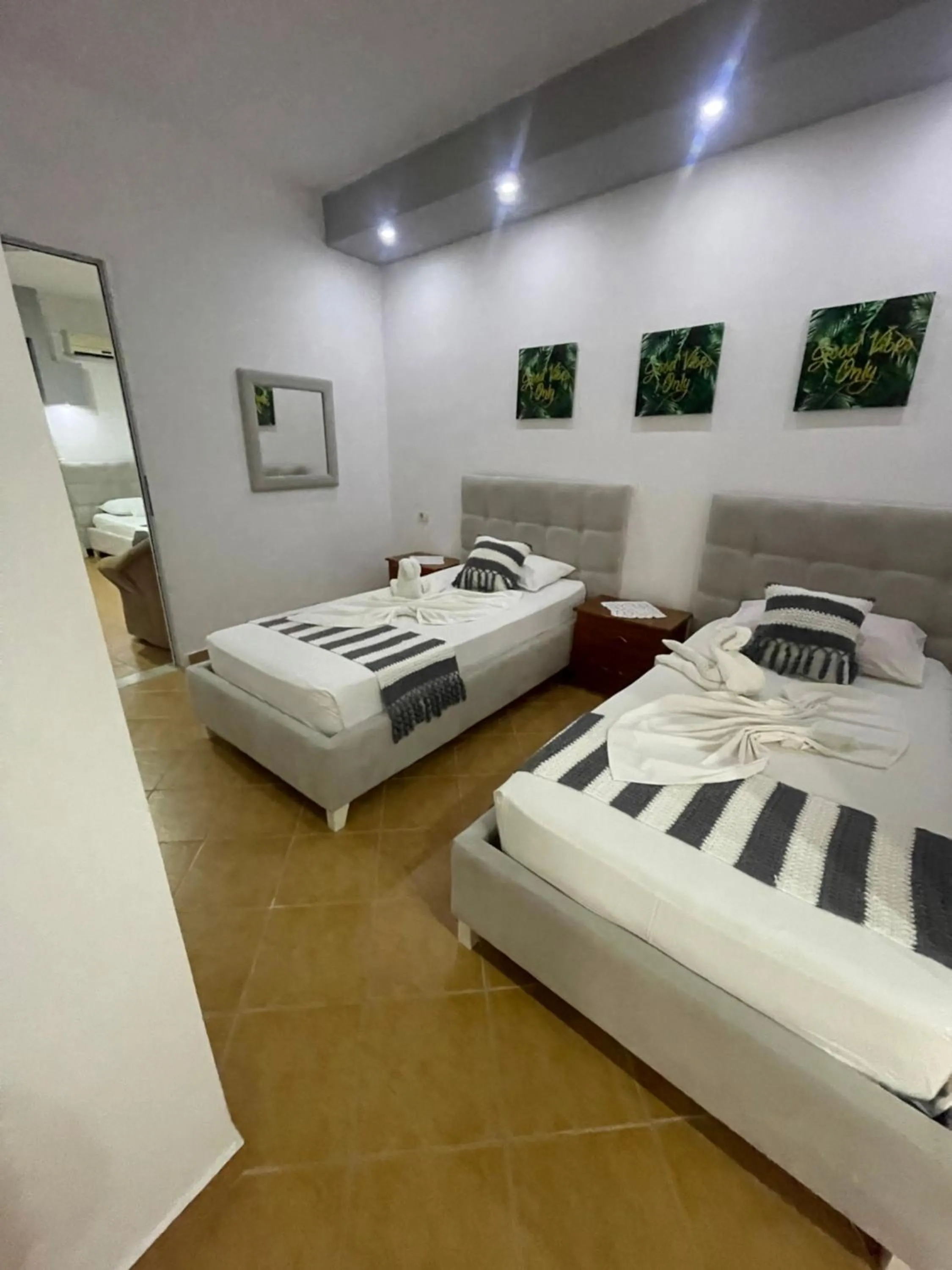 Photo of the whole room in Hotel Soan