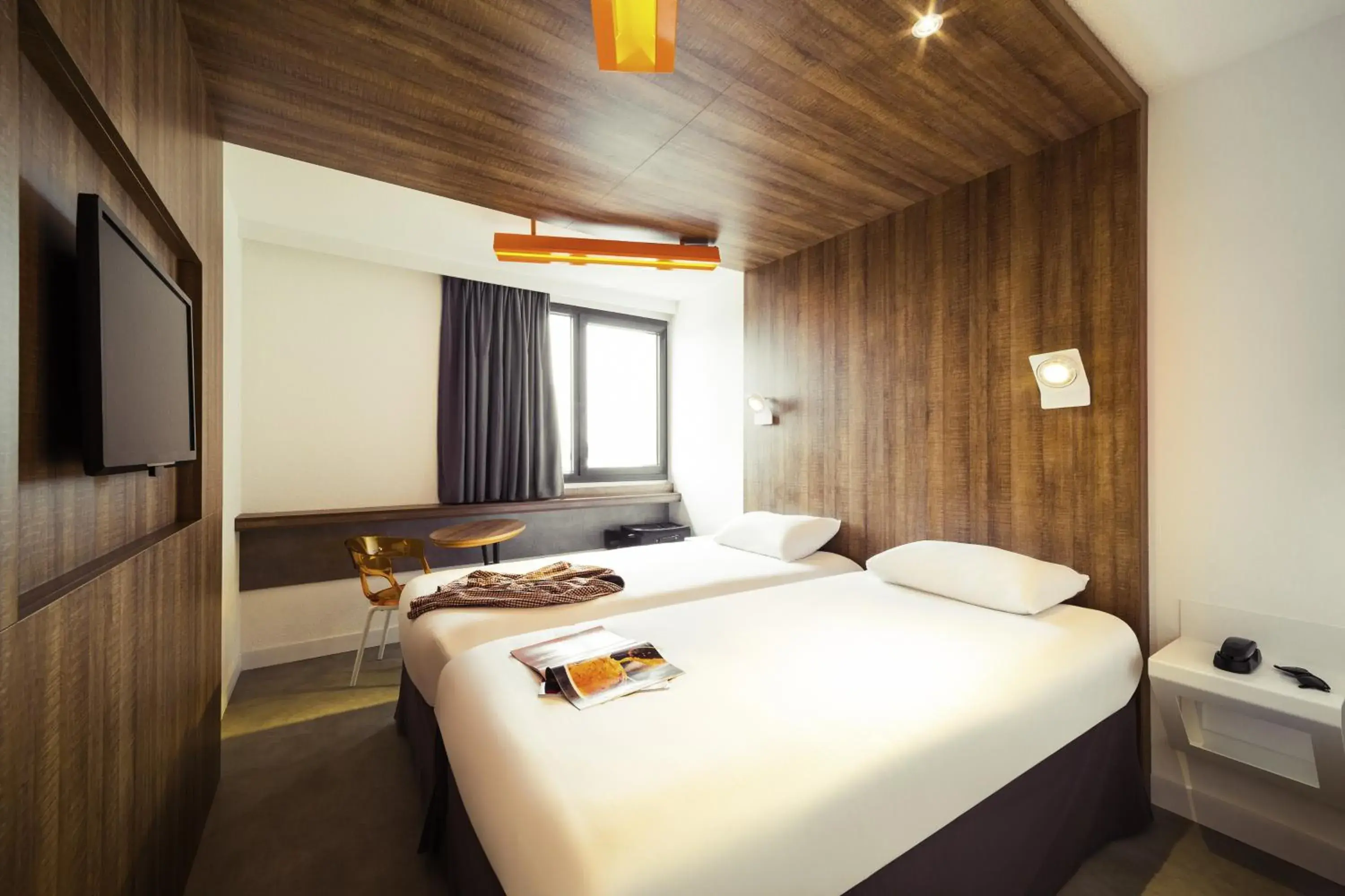 Bedroom, Bed in ibis Styles Niort Poitou Charentes Bedroom, Bed in ibis Styles Niort Poitou Charentes