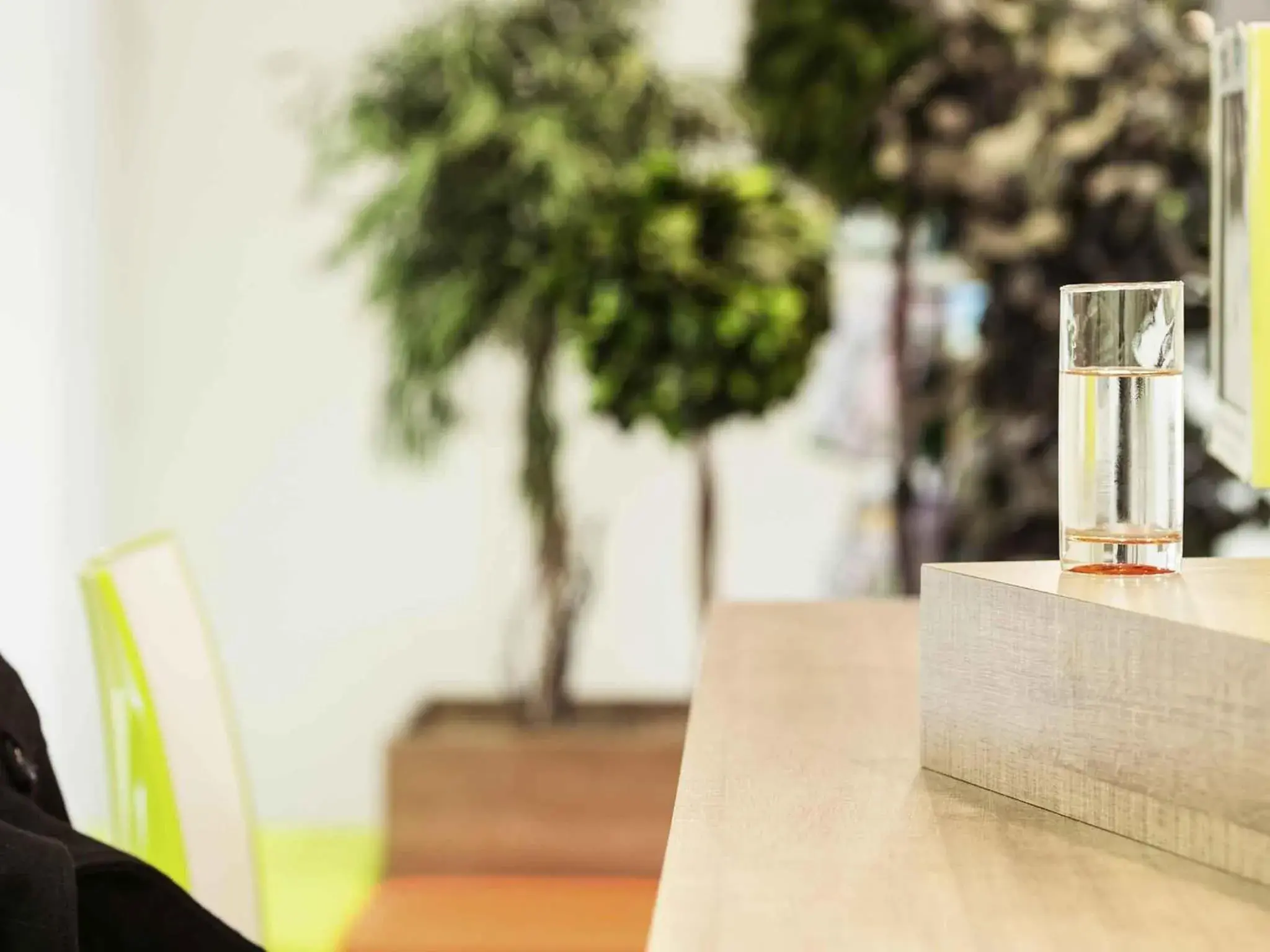 Lounge or bar in ibis Styles Niort Poitou Charentes Lounge or bar in ibis Styles Niort Poitou Charentes