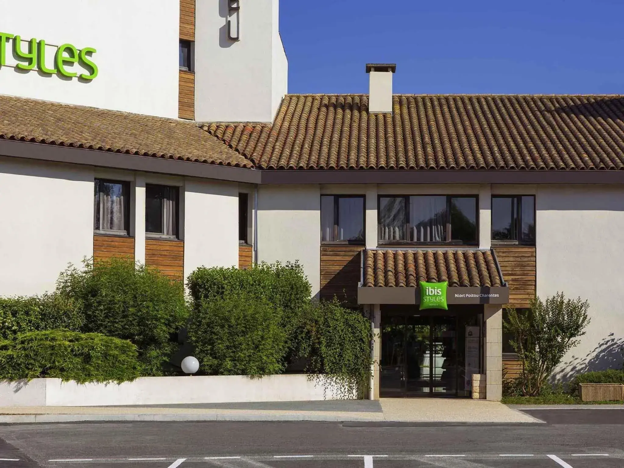 Property building in ibis Styles Niort Poitou Charentes Property building in ibis Styles Niort Poitou Charentes