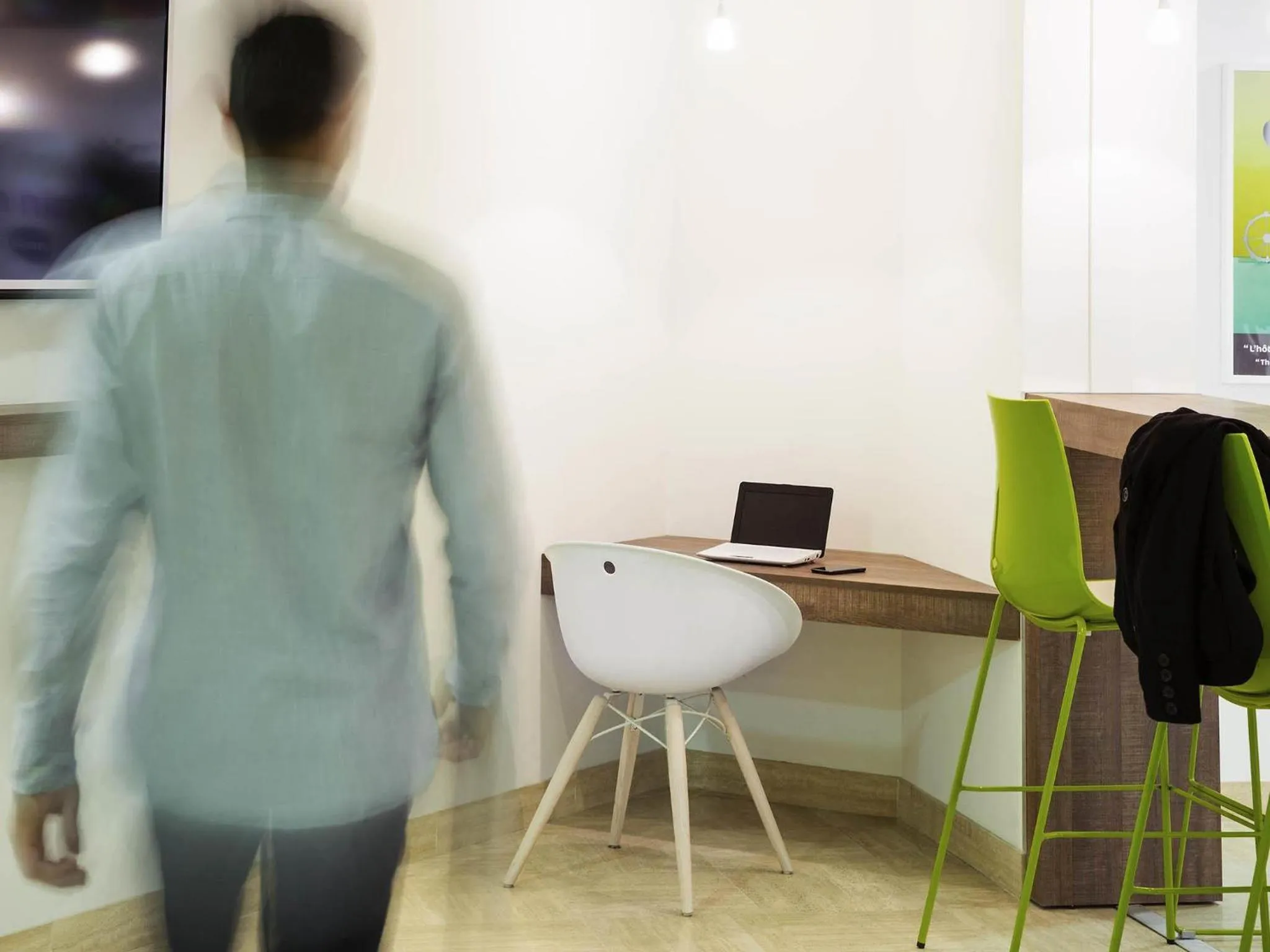 Lounge or bar in ibis Styles Niort Poitou Charentes