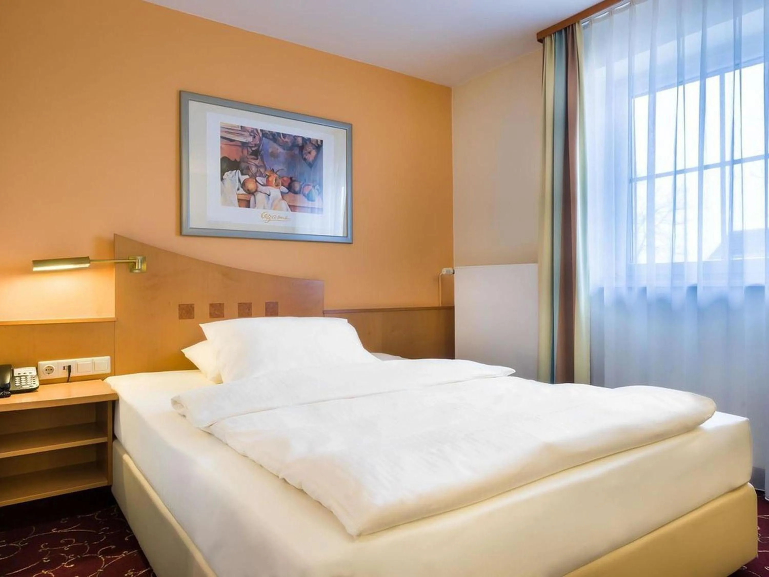 Bedroom, Bed in Mercure Hotel Ingolstadt