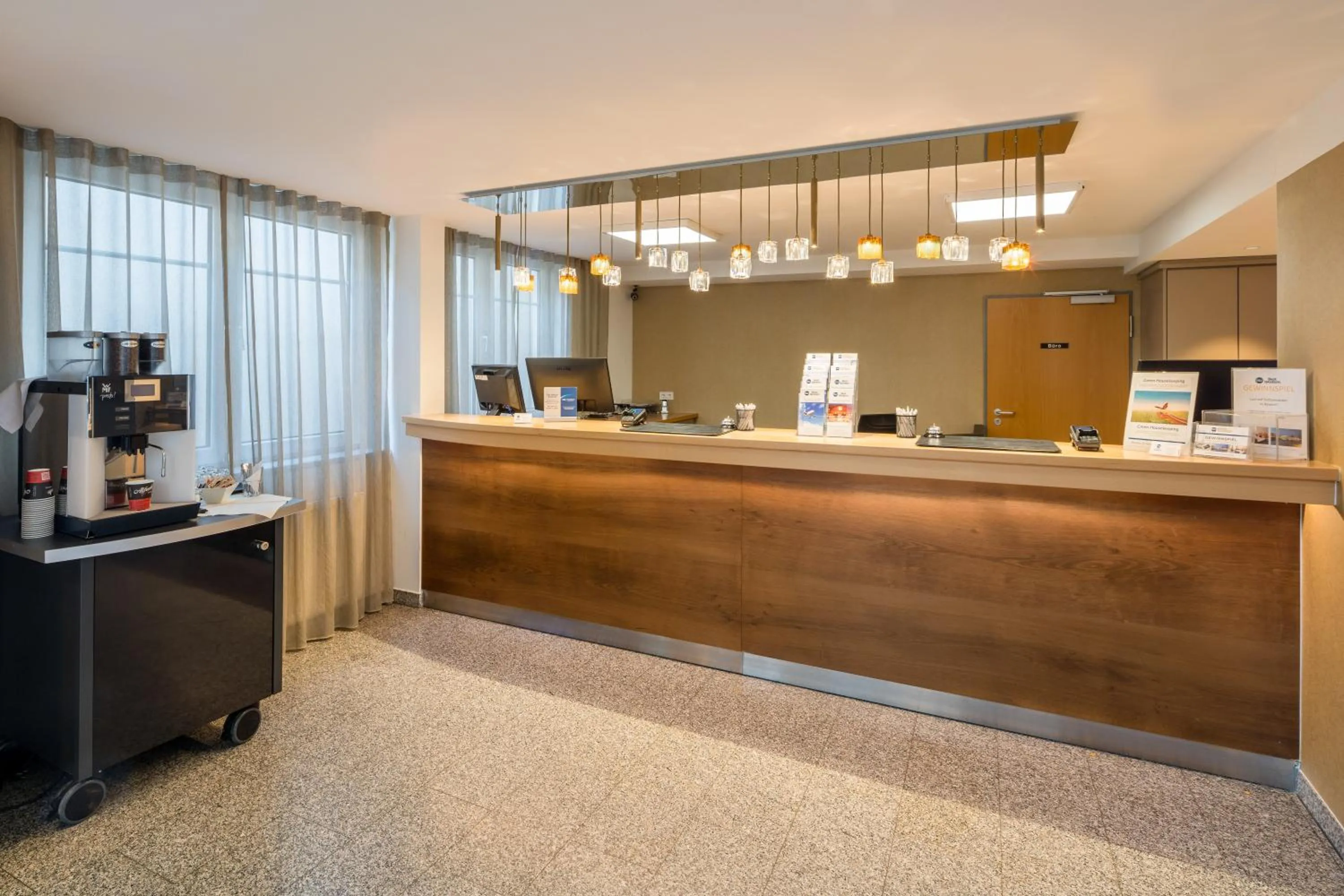 Lobby or reception in Best Western Hotel München Airport