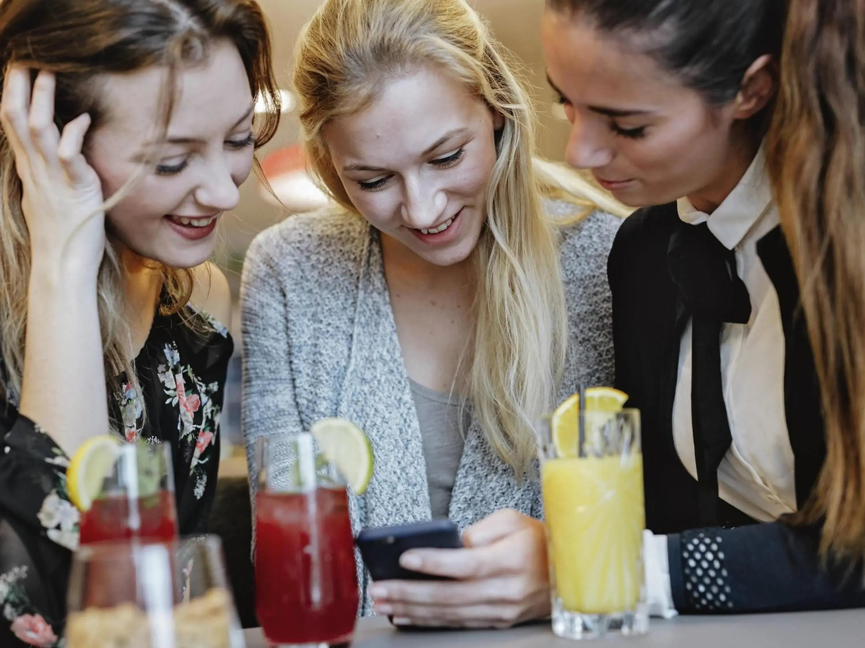 Lounge or bar in Mercure Hotel Dortmund City Lounge or bar in Mercure Hotel Dortmund City