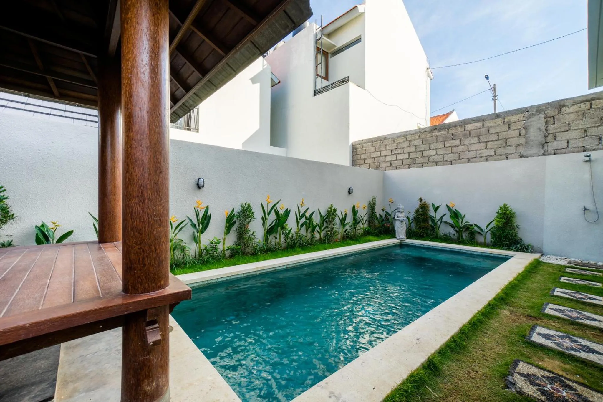 Swimming pool in Little Nuts Villas
