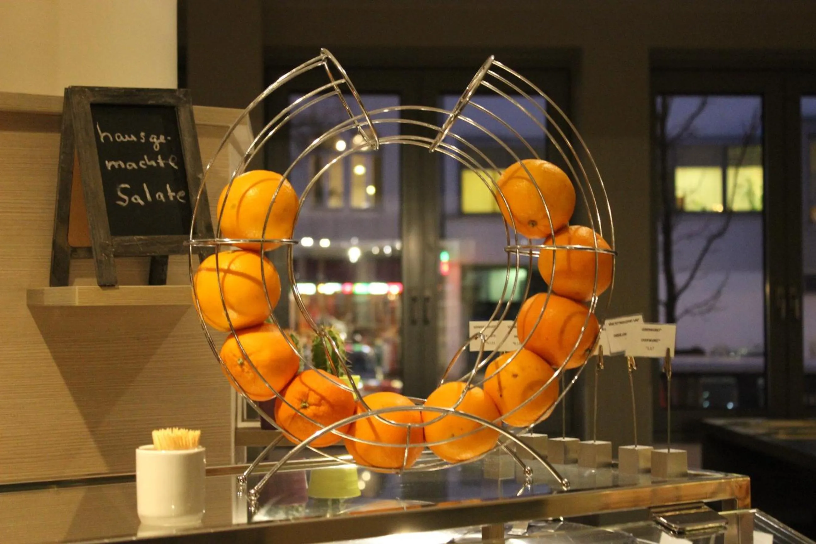 Restaurant/places to eat in Best Western Hotel Kantstrasse Berlin