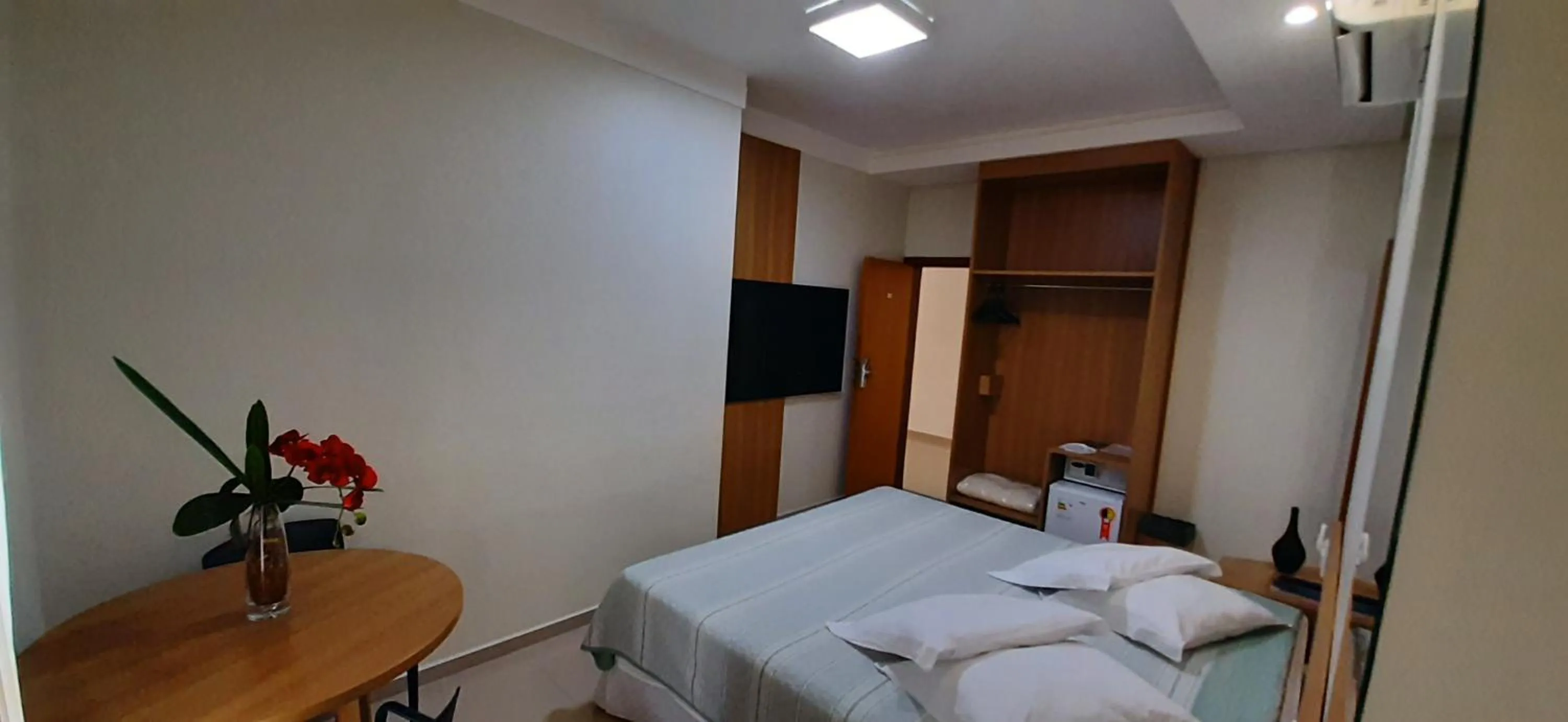 Superior Double Room with Spa Bath for 2 people in Guines Palace Hotel