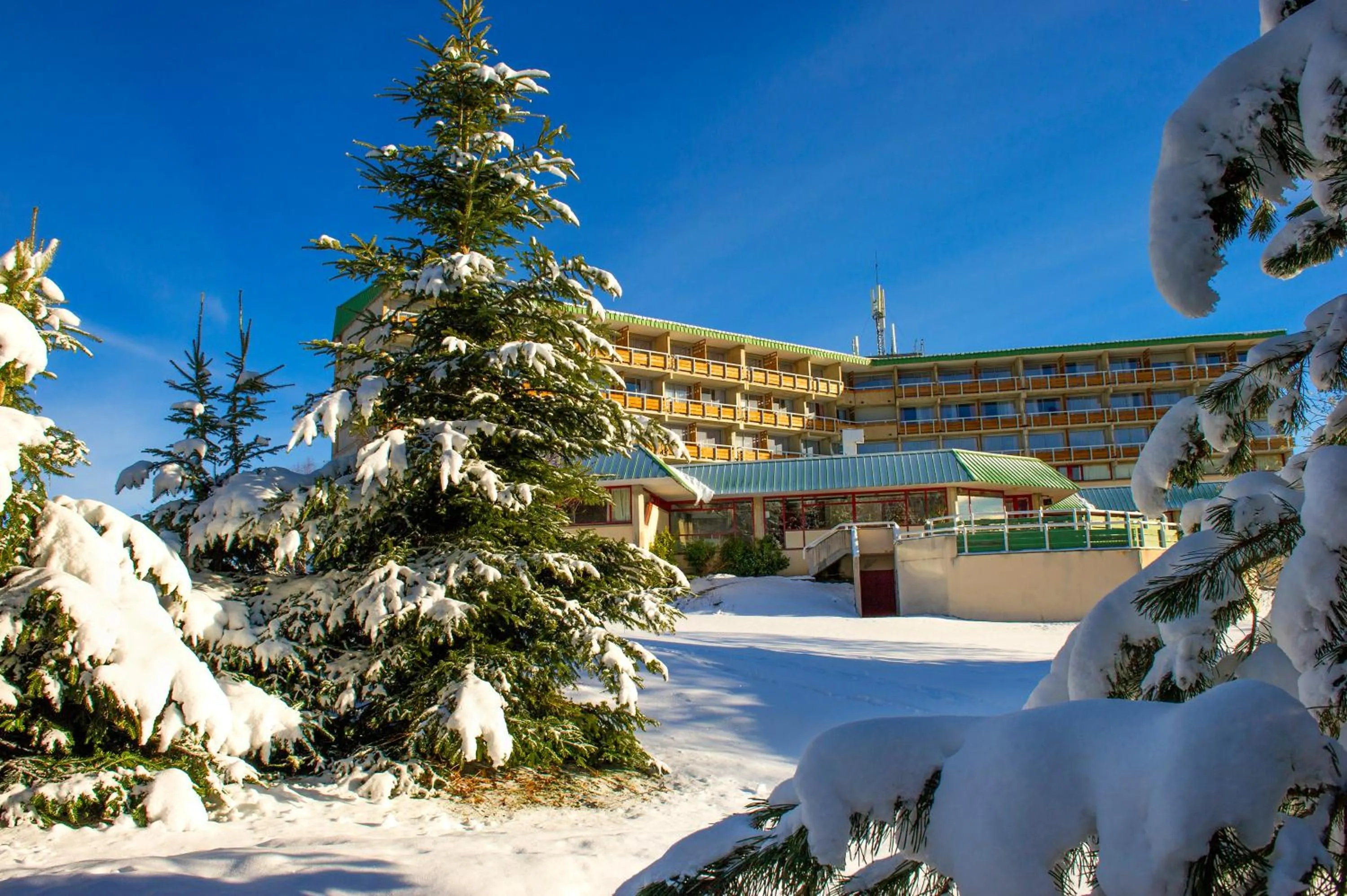 Property building in Village Vacances Le Tarbesou - Pied de piste station Ax 3 Domaines