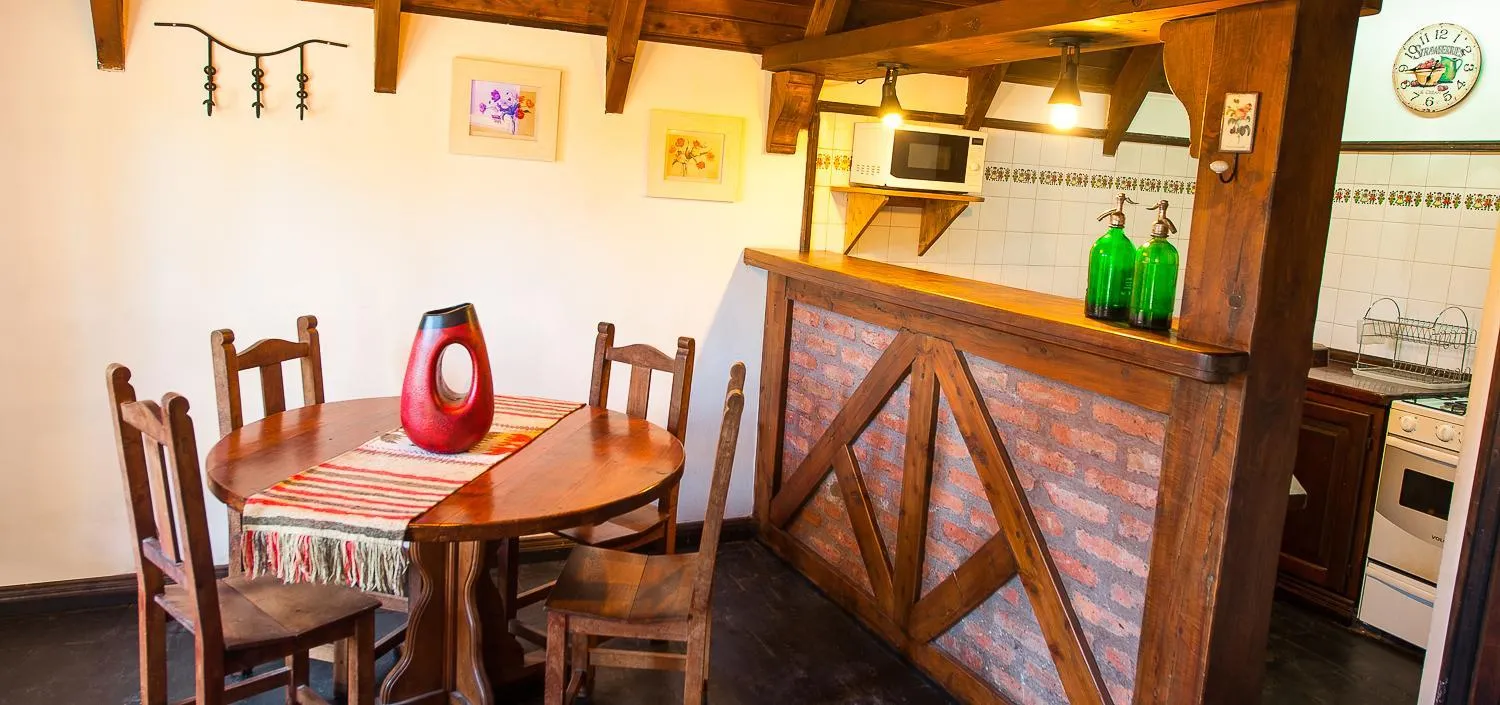 Dining area in Cabañas Antilhue