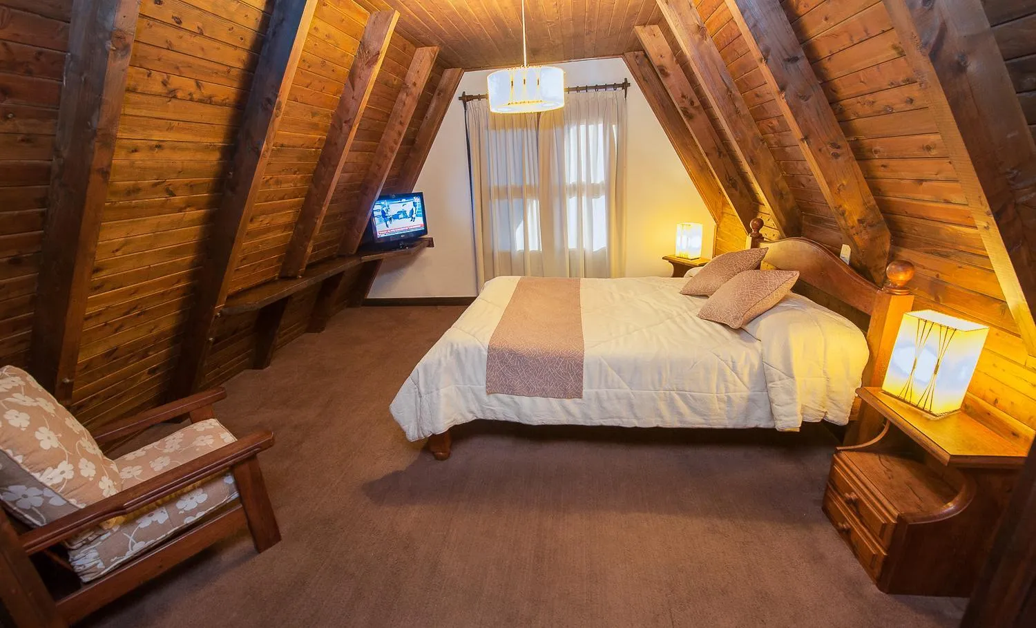 Photo of the whole room, Bed in Cabañas Antilhue