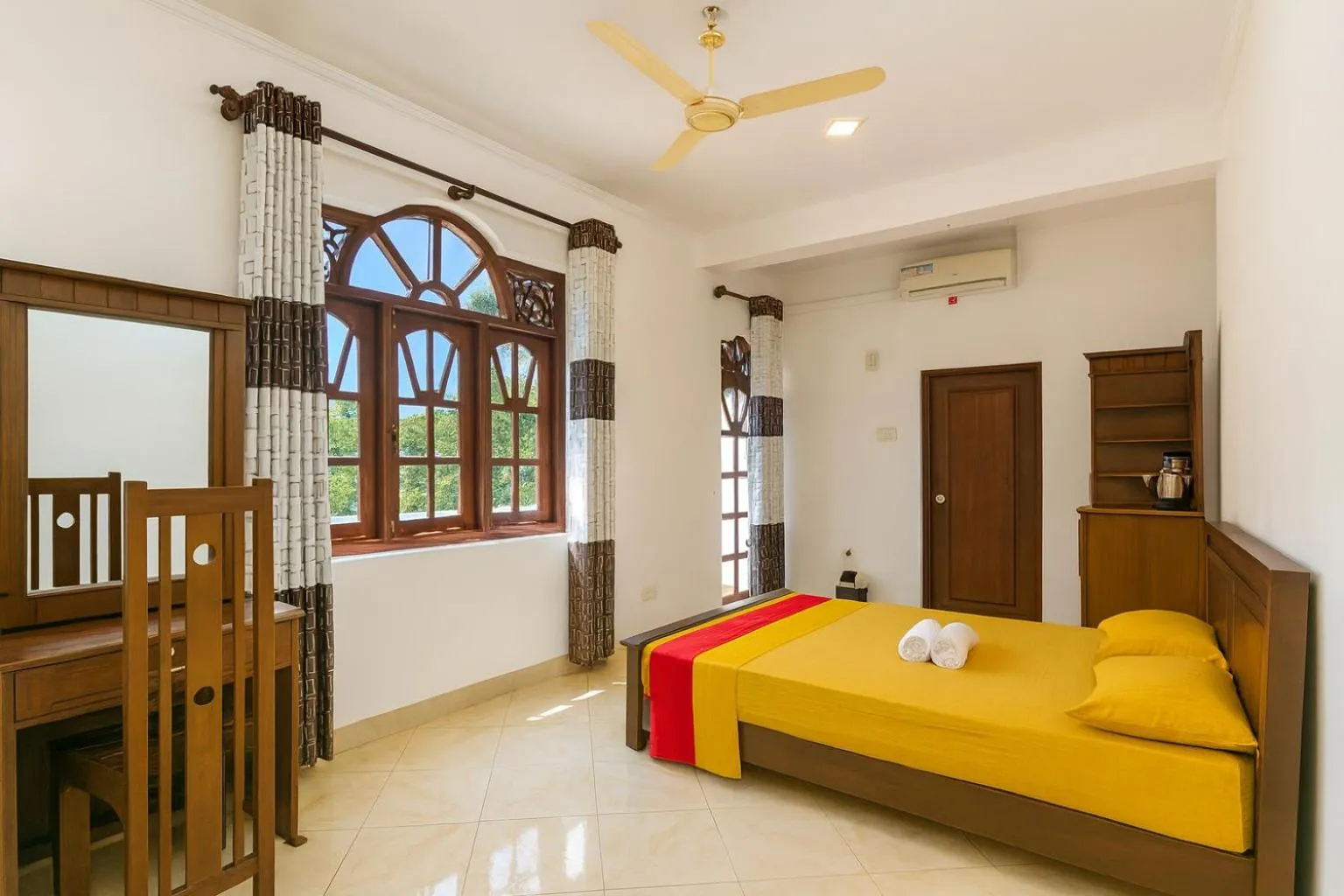 Bed in Grand Villa Kalametiya