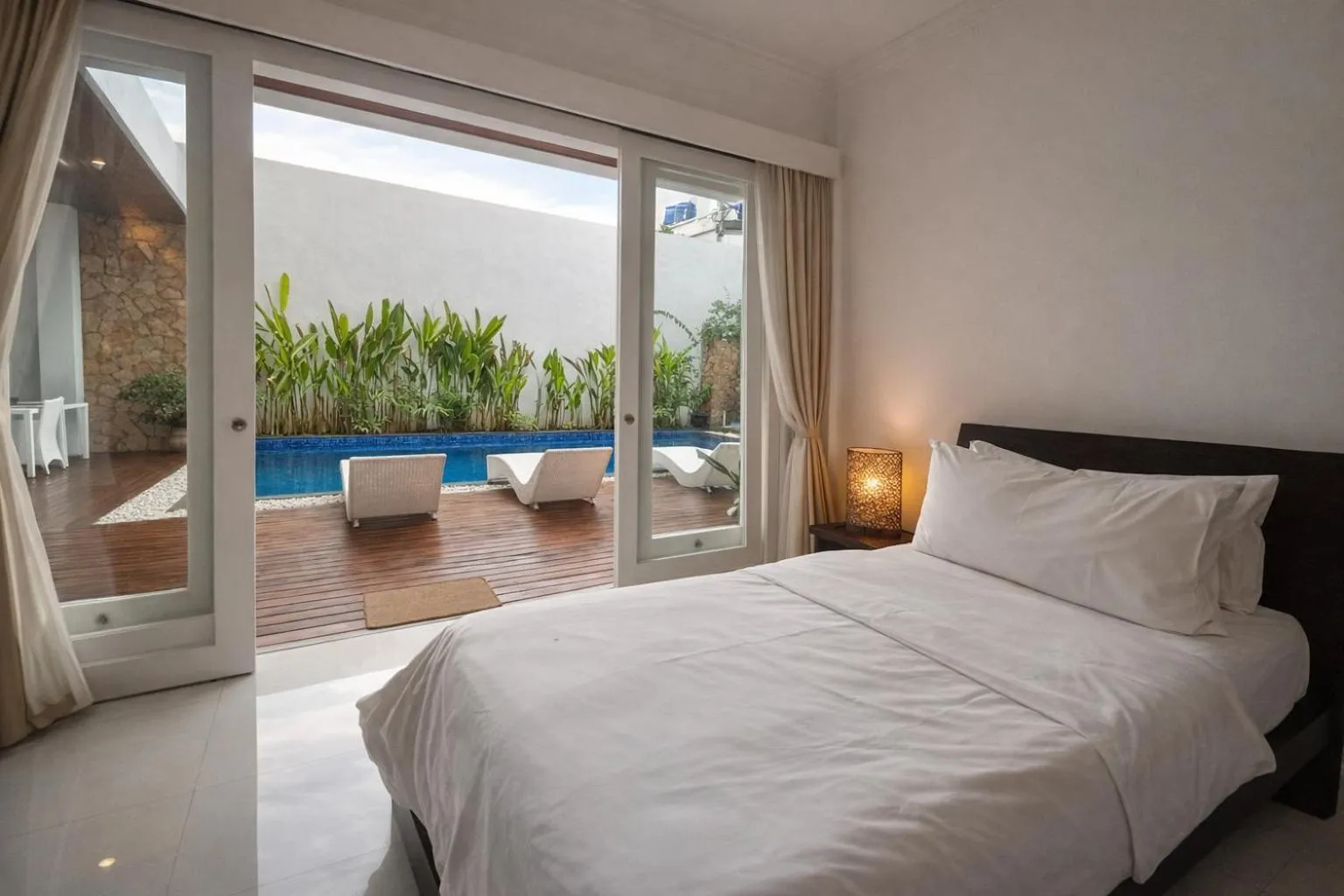 Bed in Lumiere Hotel Gili Trawangan
