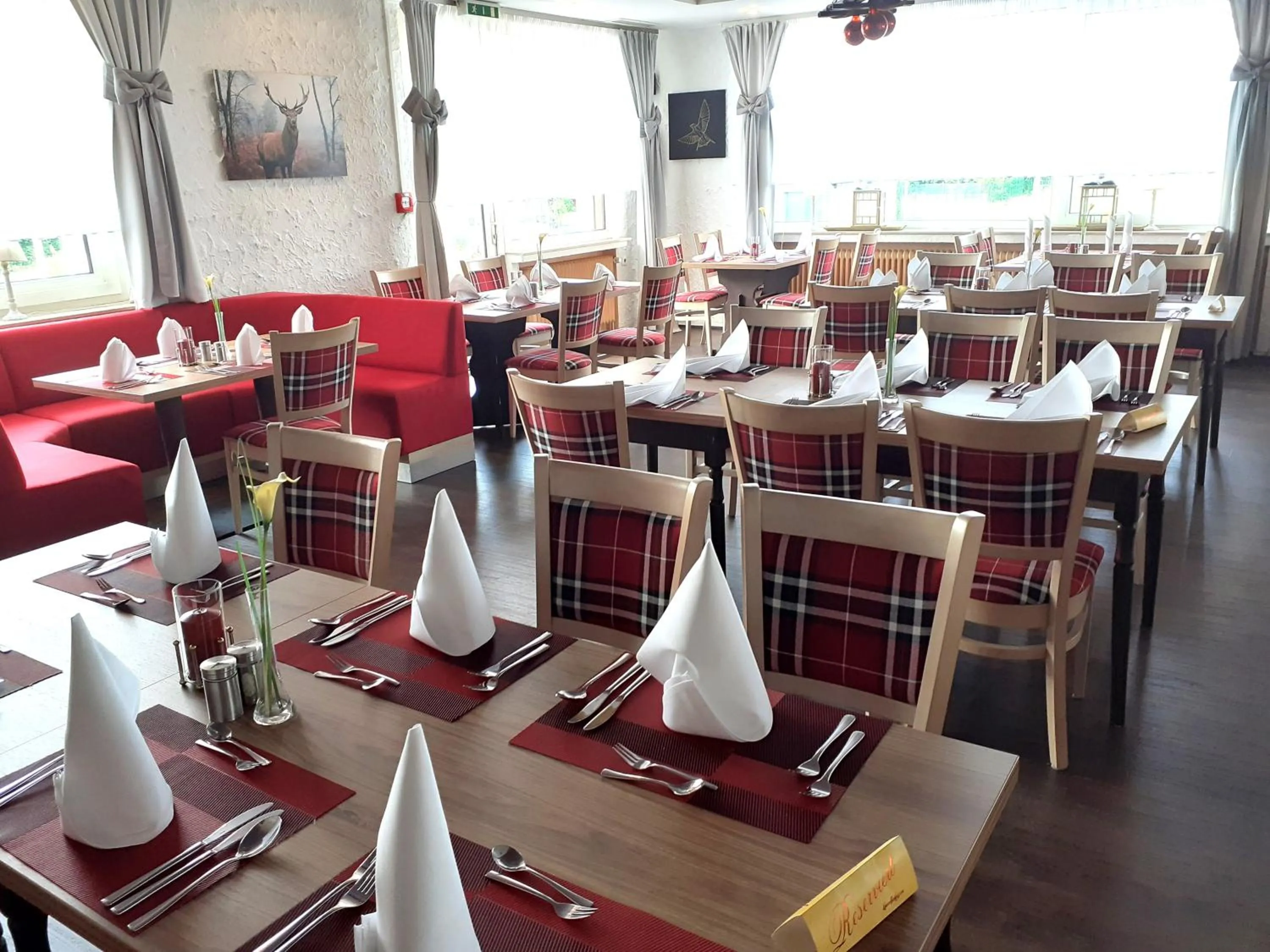 Restaurant/places to eat in Land-gut-Hotel Zum alten Forsthaus - Aufladestation für Elektroautos