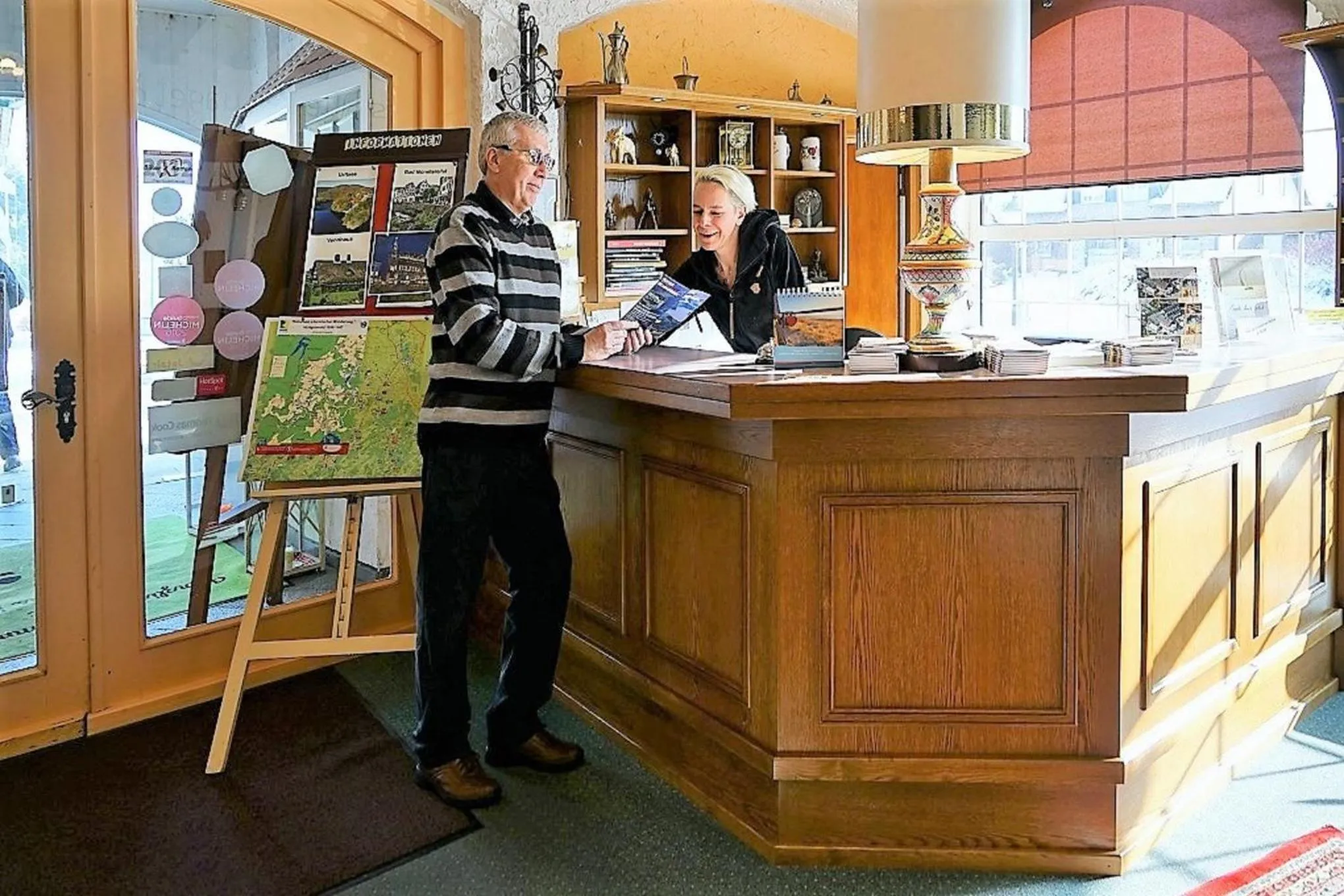 Lobby or reception in Land-gut-Hotel Zum alten Forsthaus - Aufladestation für Elektroautos