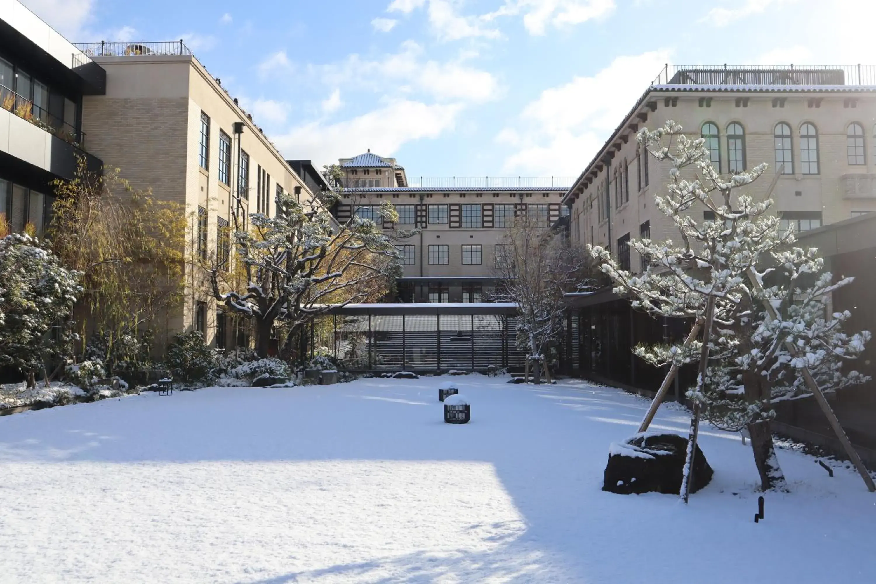 Property building in The Hotel Seiryu Kyoto Kiyomizu - a member of the Leading Hotels of the World- Property building in The Hotel Seiryu Kyoto Kiyomizu - a member of the Leading Hotels of the World-